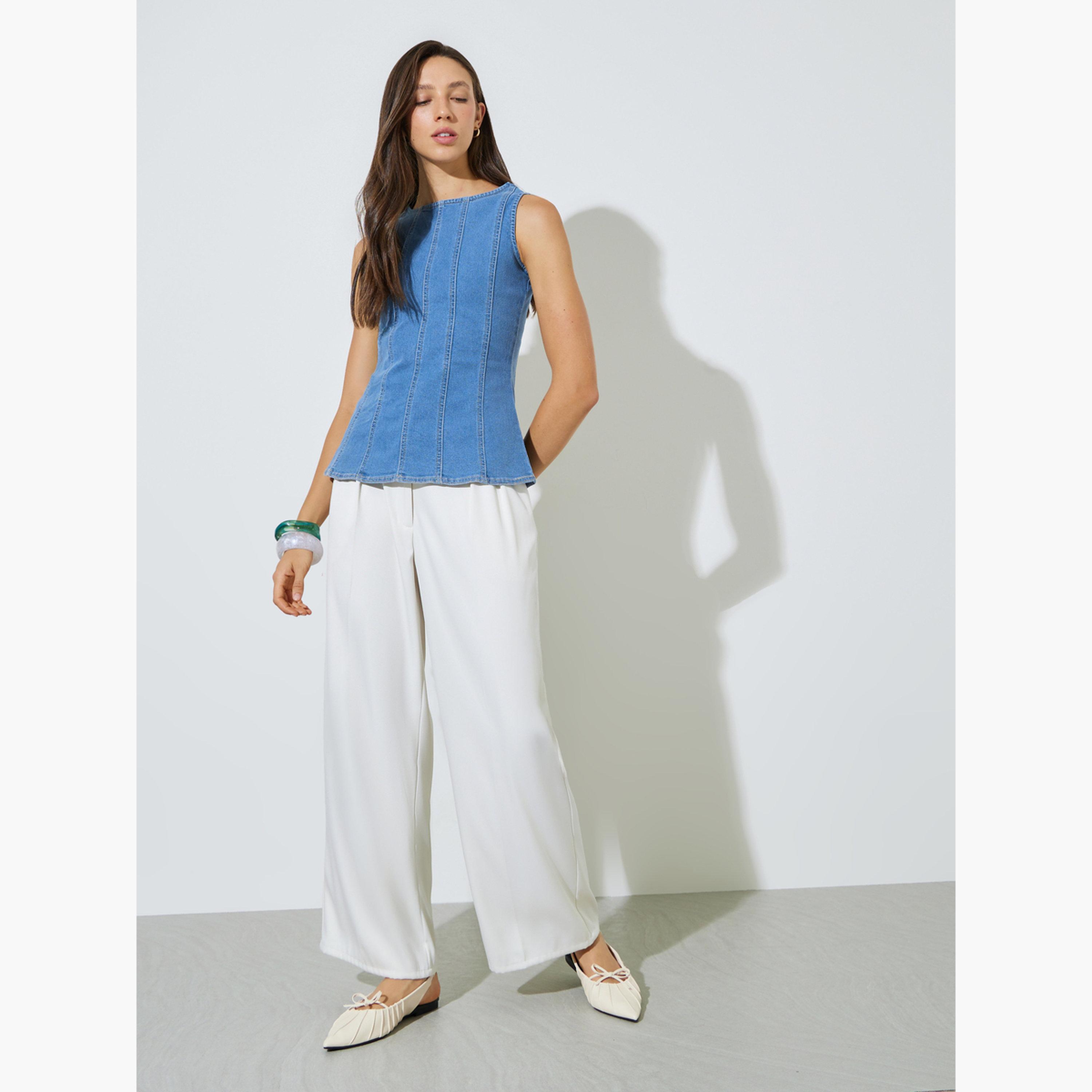 ستايلي - بلوزة جينز زرقاء بدون أكمام بتصميم بيبلوم-women-clothing-shirtsandblouses-blouses-image-2
