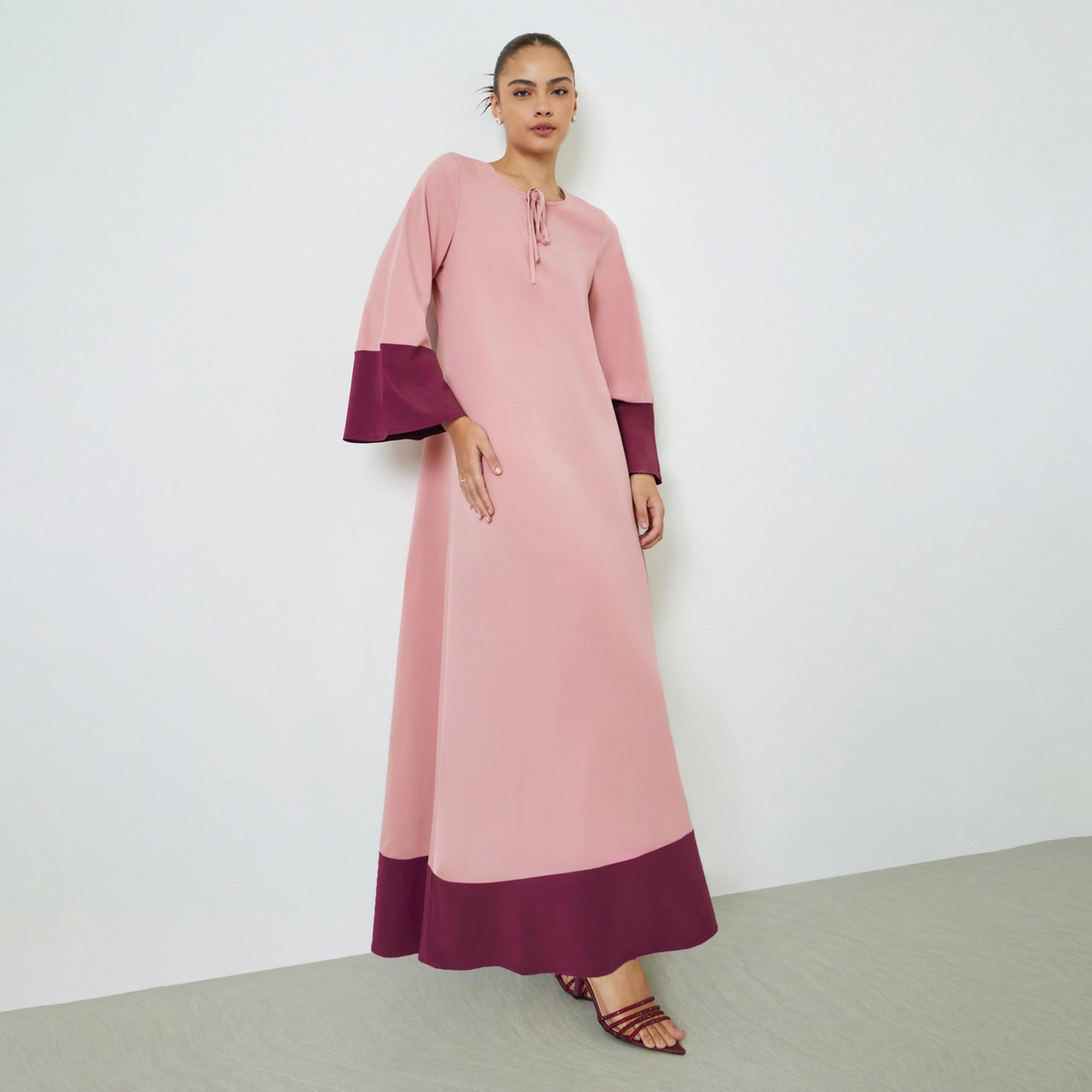 جلابية بياقة برباط وحواف متباينة-women-arabicclothing-jalabiyas-image-1