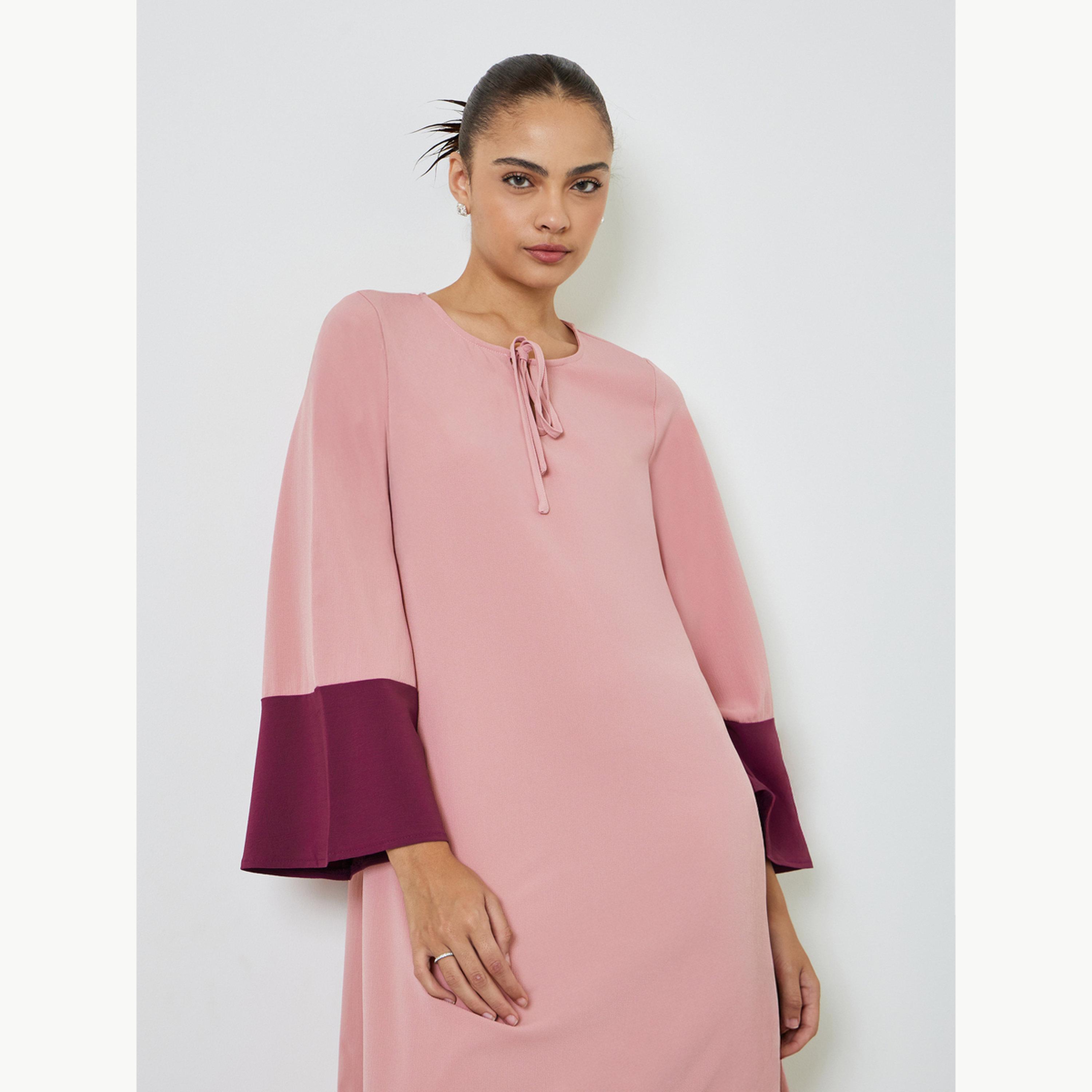 جلابية بياقة برباط وحواف متباينة-women-arabicclothing-jalabiyas-image-2