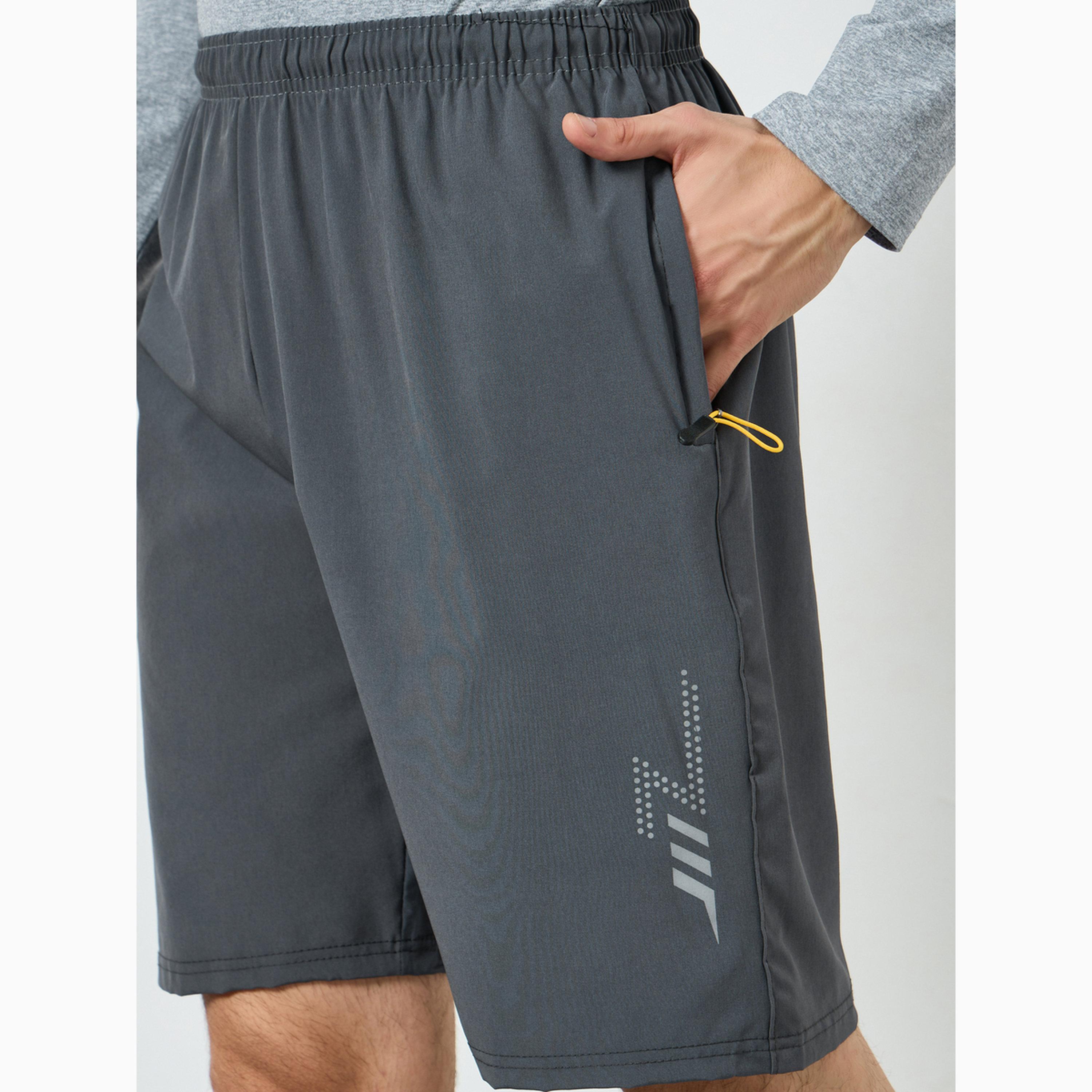 شورت تدريب رياضي بجيوب بسحاب للرجال-men-clothing-bottoms-shorts-image-3