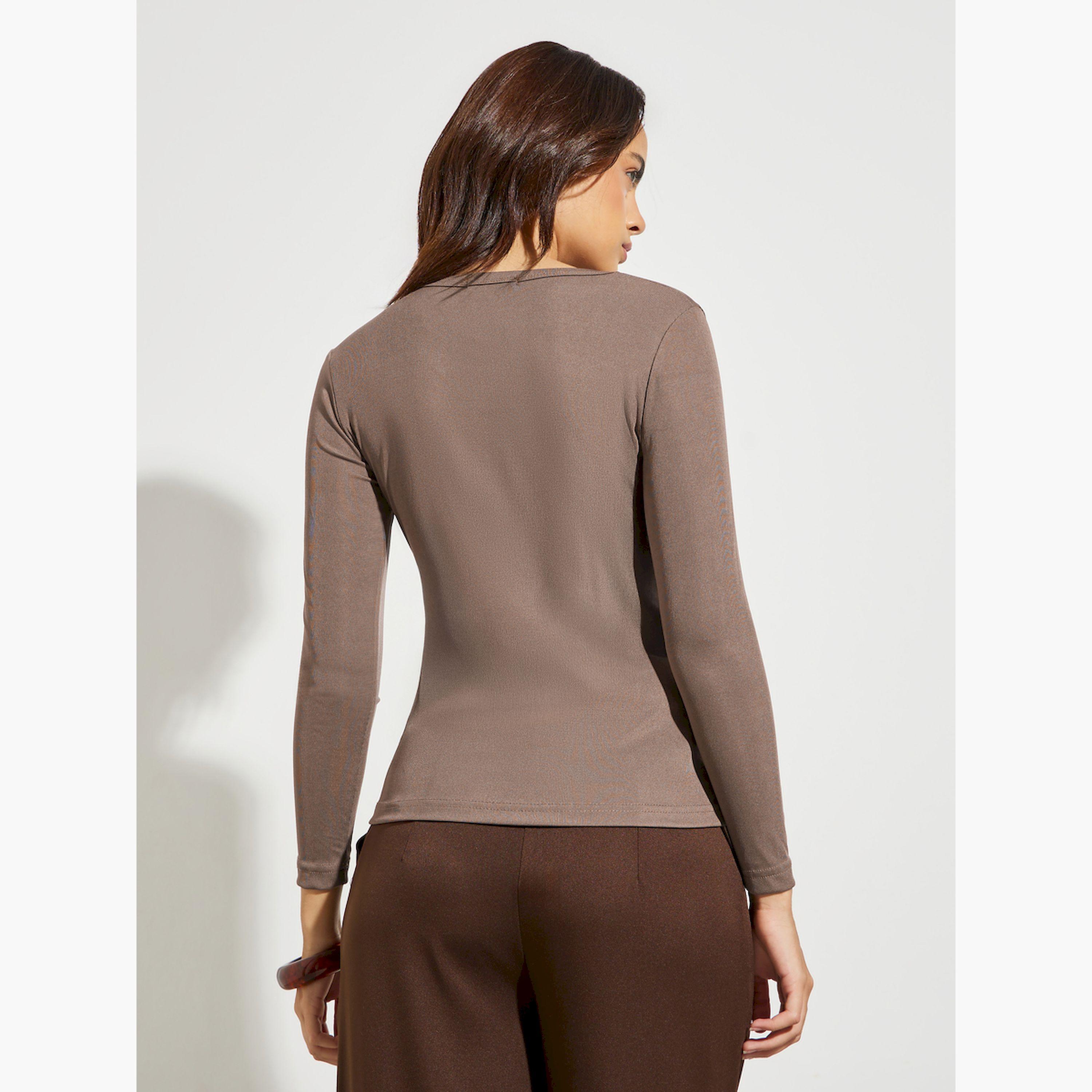 بلوزة محبوكة مضلعة بياقة دائرية-women-clothing-tshirts-image-3