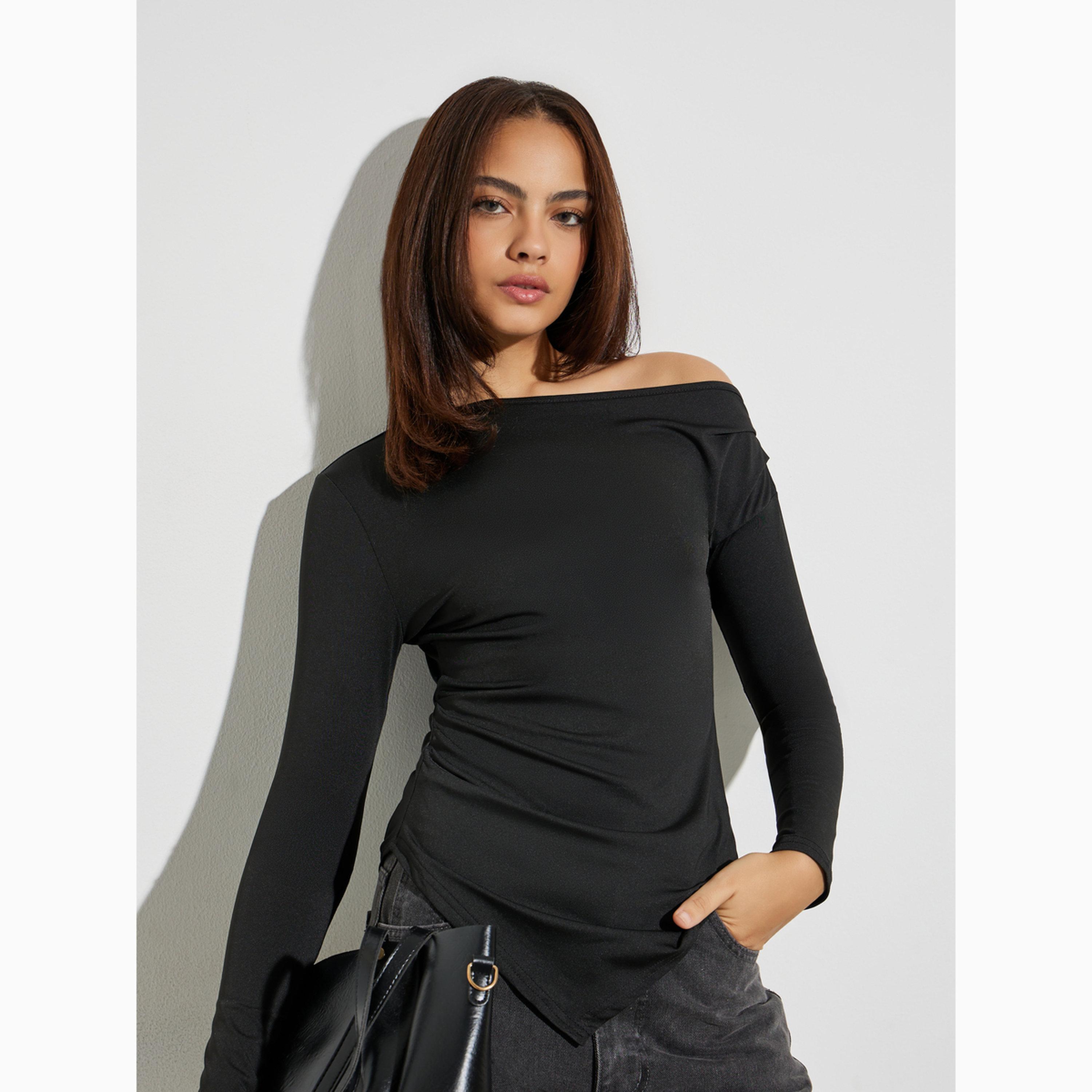 بلوزة بأكمام طويلة وكتف غير متماثل بلون أسود-women-clothing-shirtsandblouses-blouses-image-3