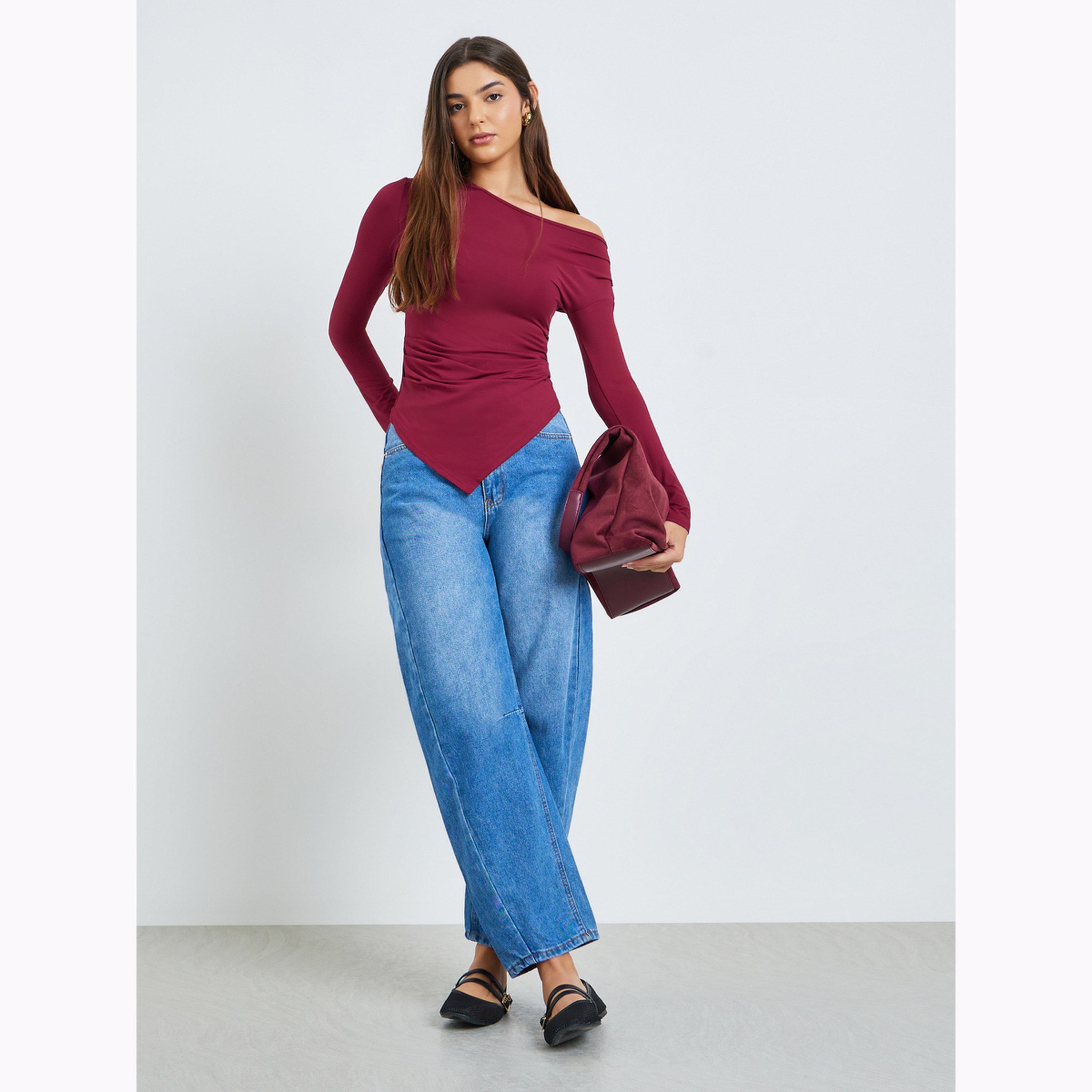 بلوزة بأكمام طويلة وكتف غير متماثل بلون برغندي-women-clothing-shirtsandblouses-blouses-image-2