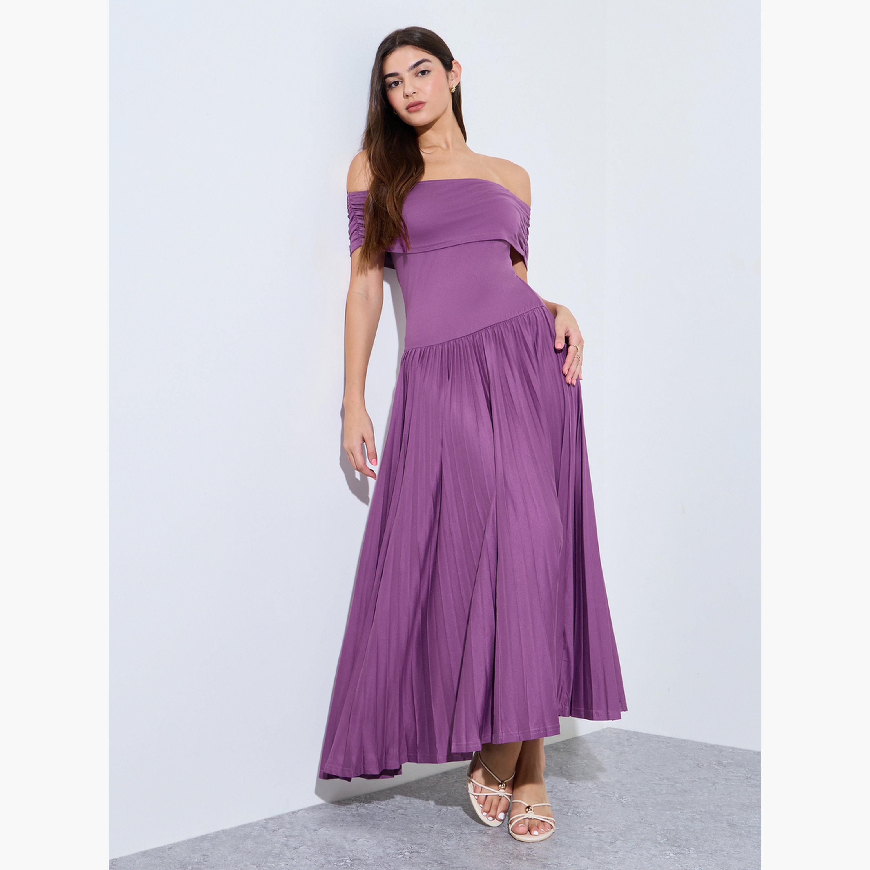 فستان طويل بحافة واسعة بكسرات وأكتاف مكشوفة-women-clothing-dresses-image-3