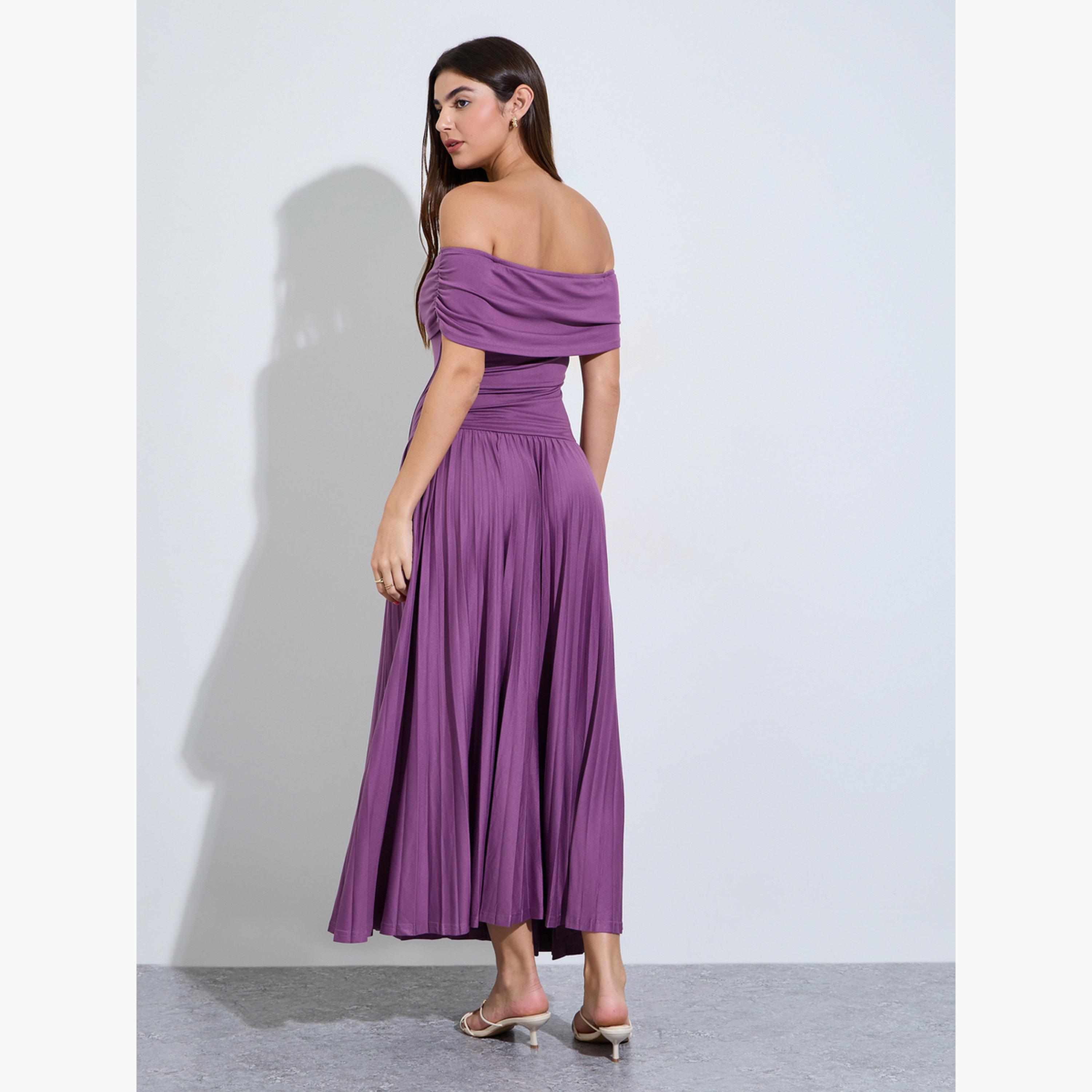 فستان طويل بحافة واسعة بكسرات وأكتاف مكشوفة-women-clothing-dresses-image-4