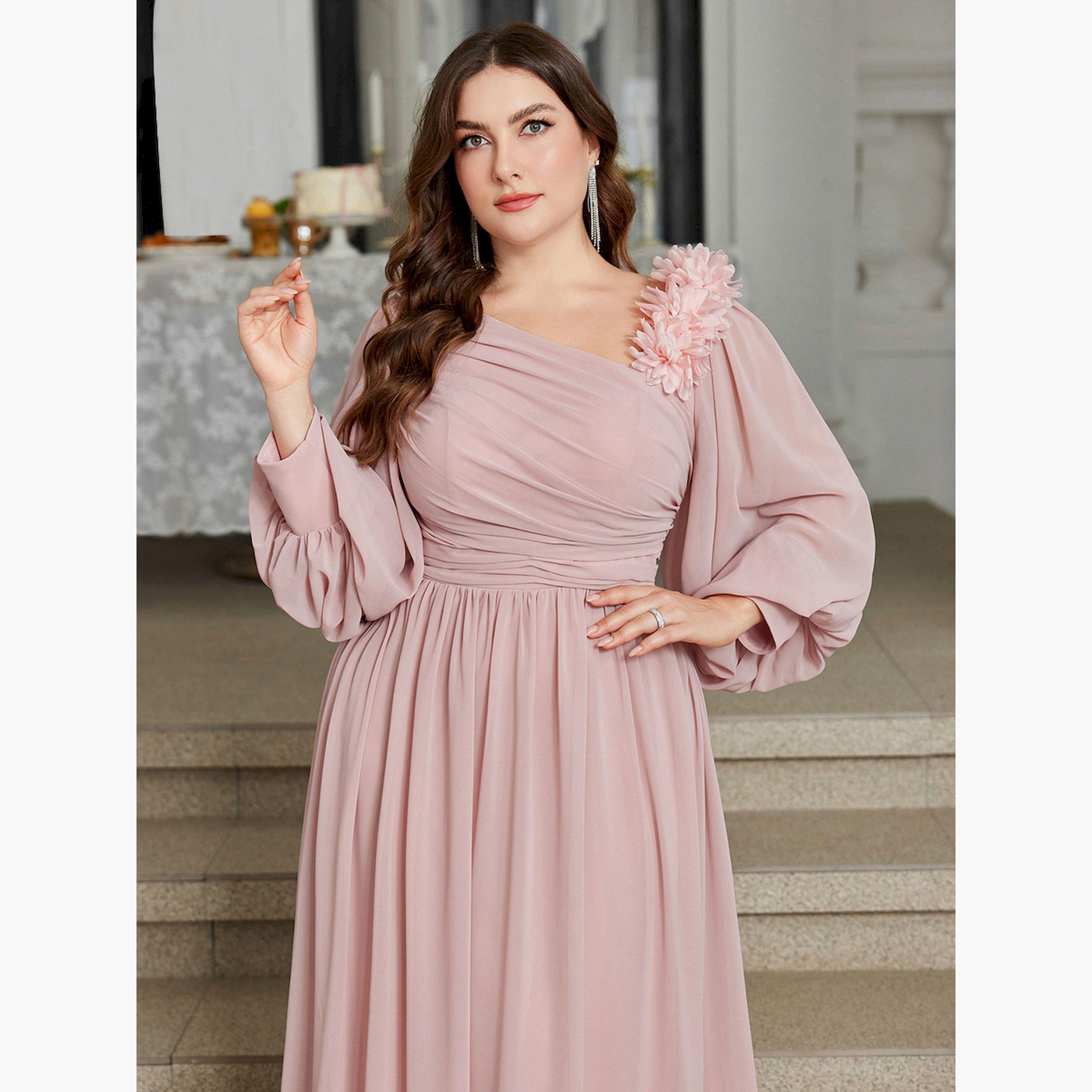 فستان طويل مزين بتفاصيل أزهار بمقاس كبير-women-clothing-dresses-image-4