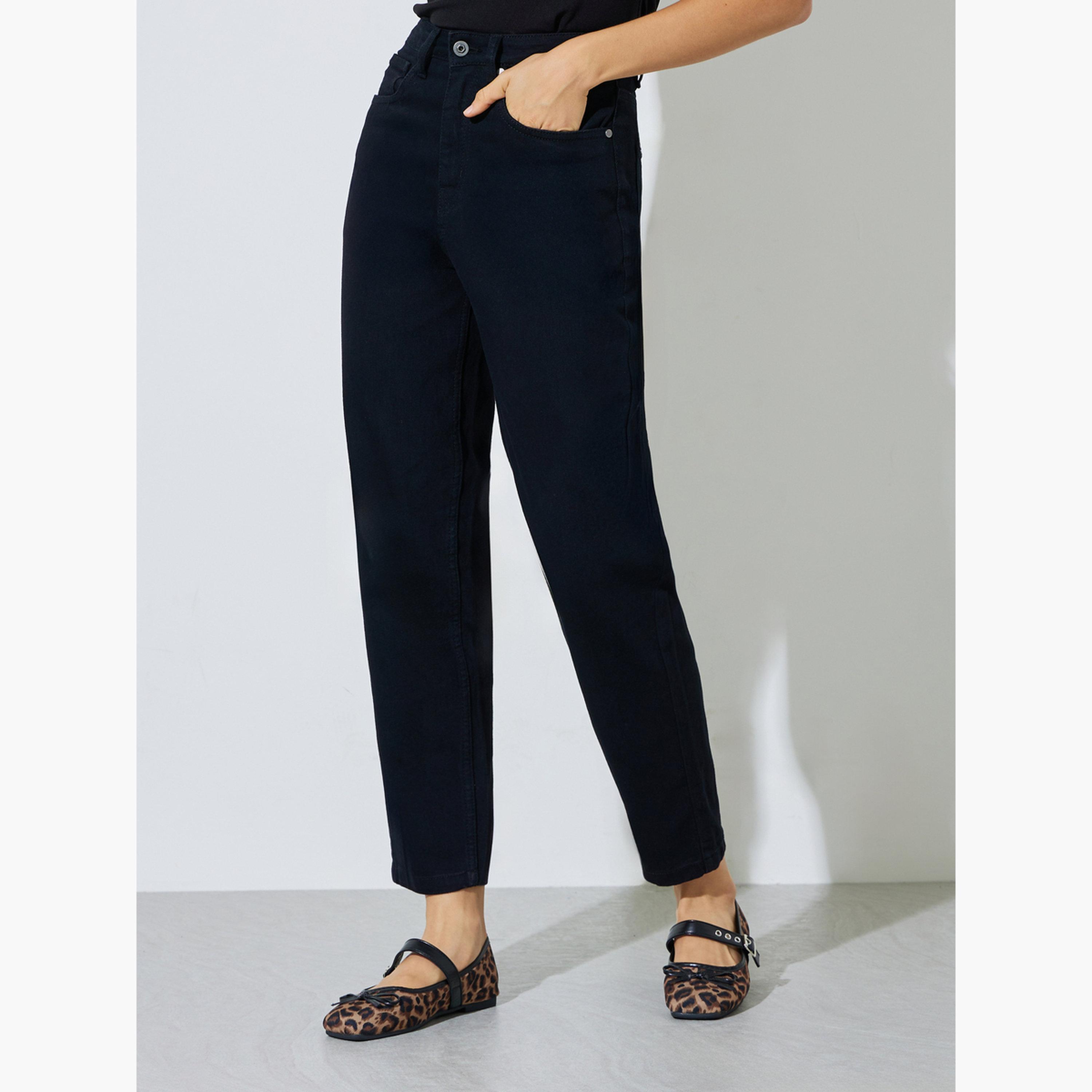 ستايلي - بنطال جينز أسود متوسط ​​الارتفاع بقصة "موم فيت"-women-clothing-bottoms-jeans-image-1