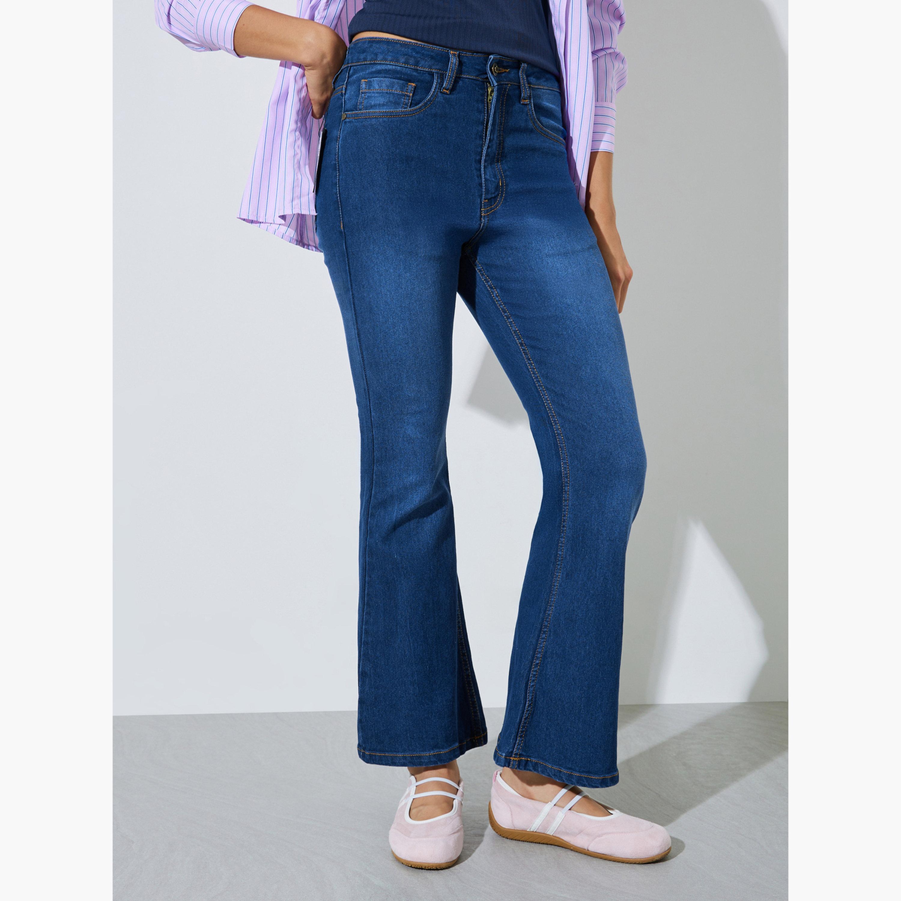جينز باهت مطاطي وبقصة واسعة من الأسفل-women-clothing-bottoms-jeans-image-1