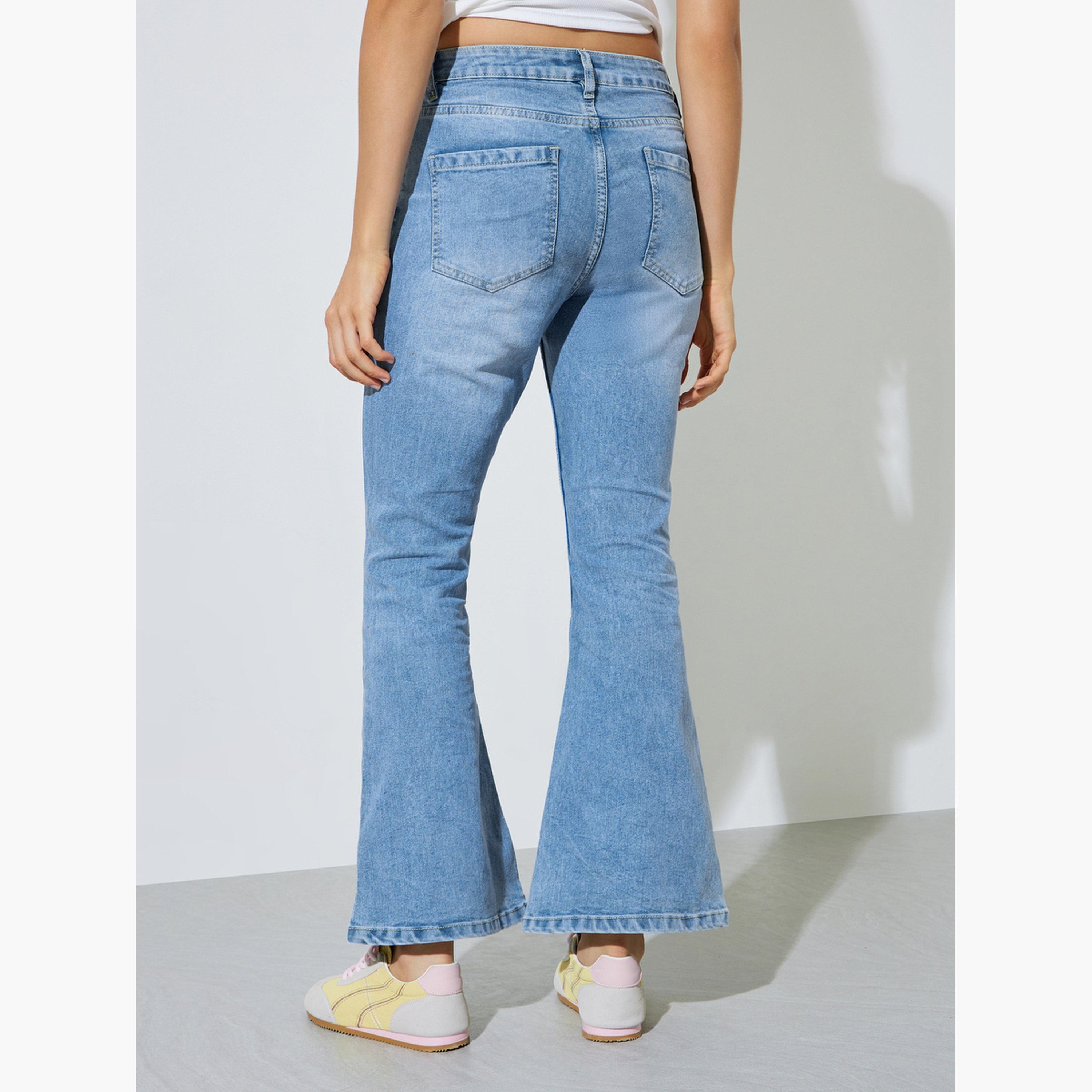 جينز بقصة ممتدة ومرن بغسيل باهت وخصر متوسط-women-clothing-jeans-image-4
