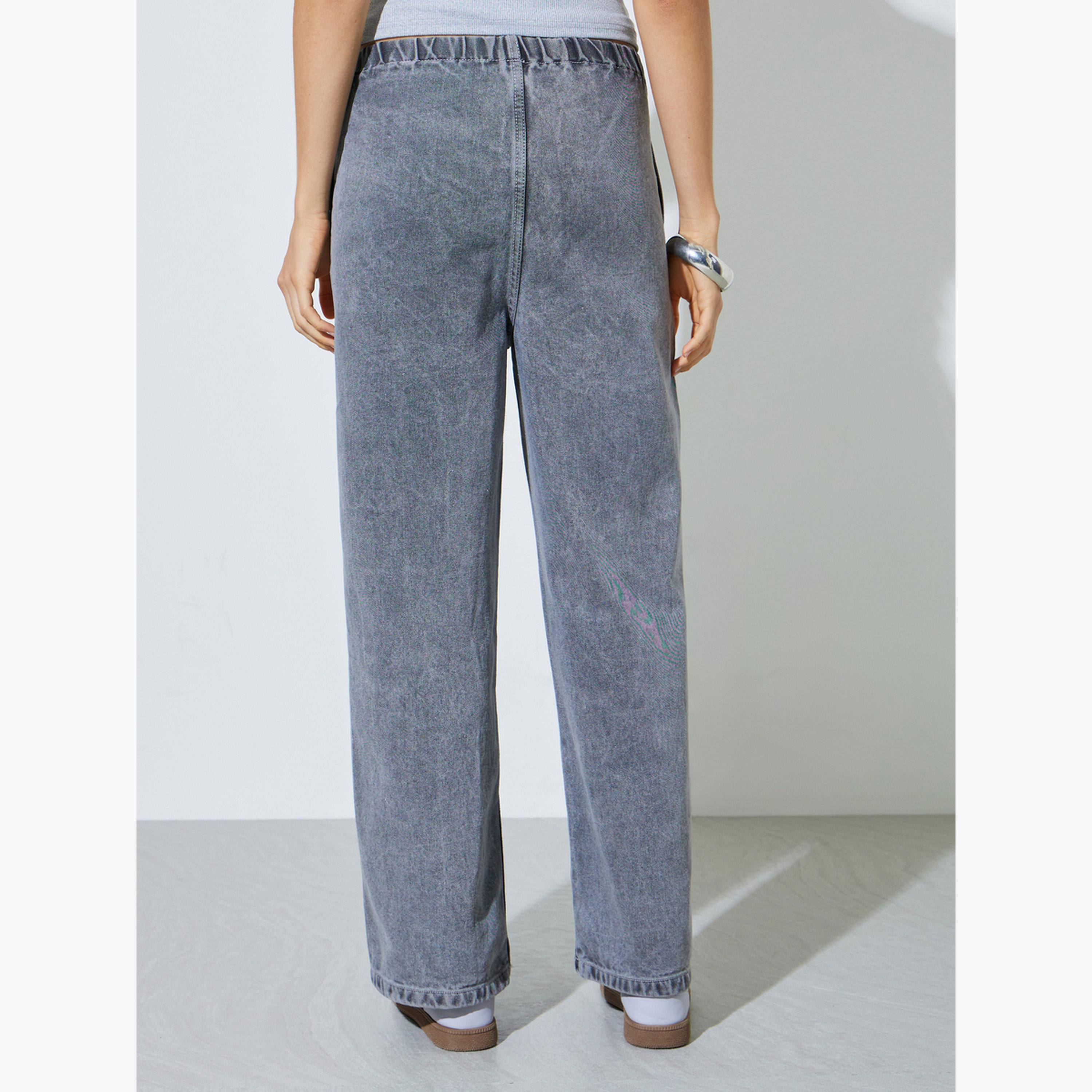ستايلي - بنطال جينز رمادي بقصة مستقيمة ونمط رياضي مع جيب رقعة-women-clothing-bottoms-jeans-image-4