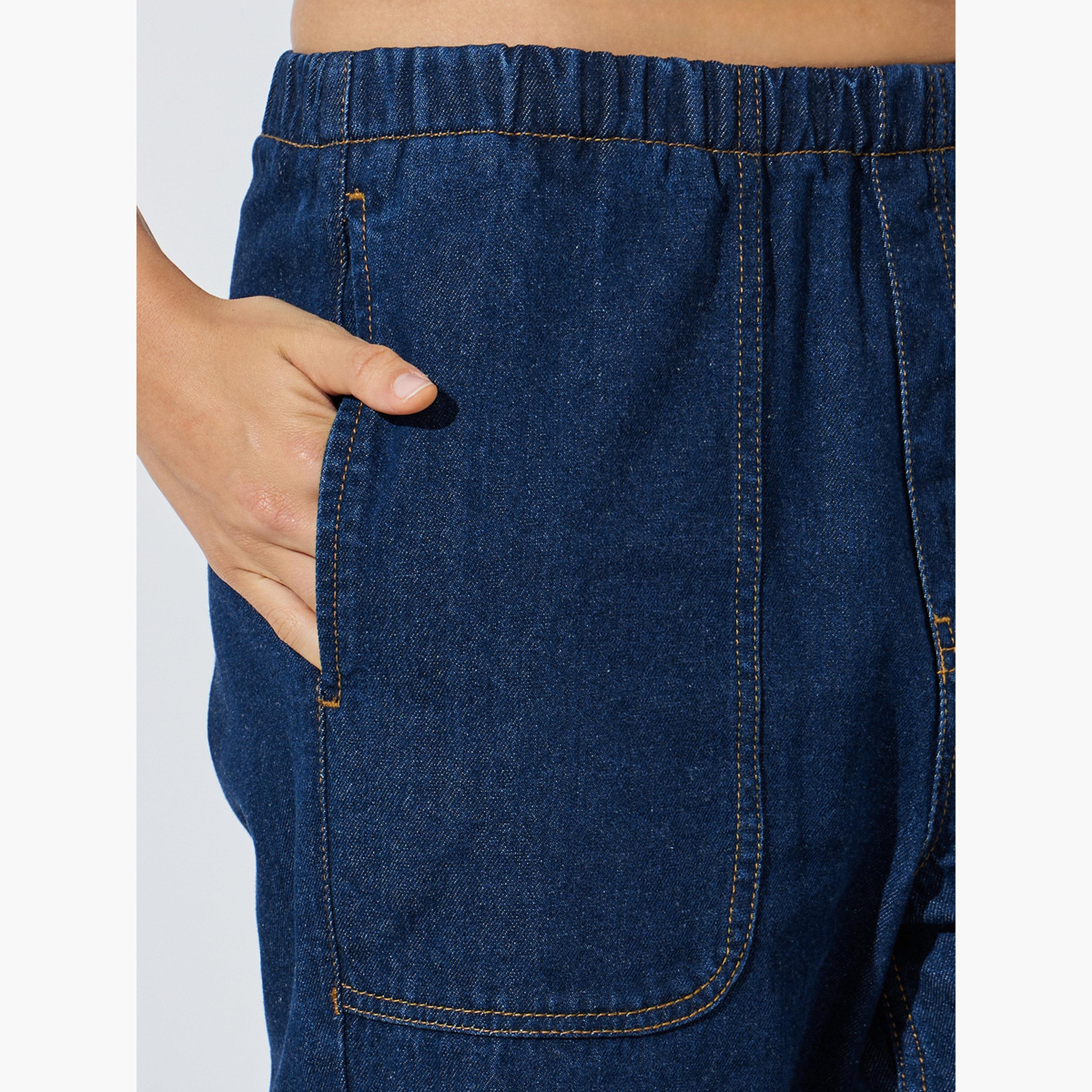 جينز بنمط جوغر بقصة مستقيمة مع جيب رقعة-women-clothing-jeans-image-4