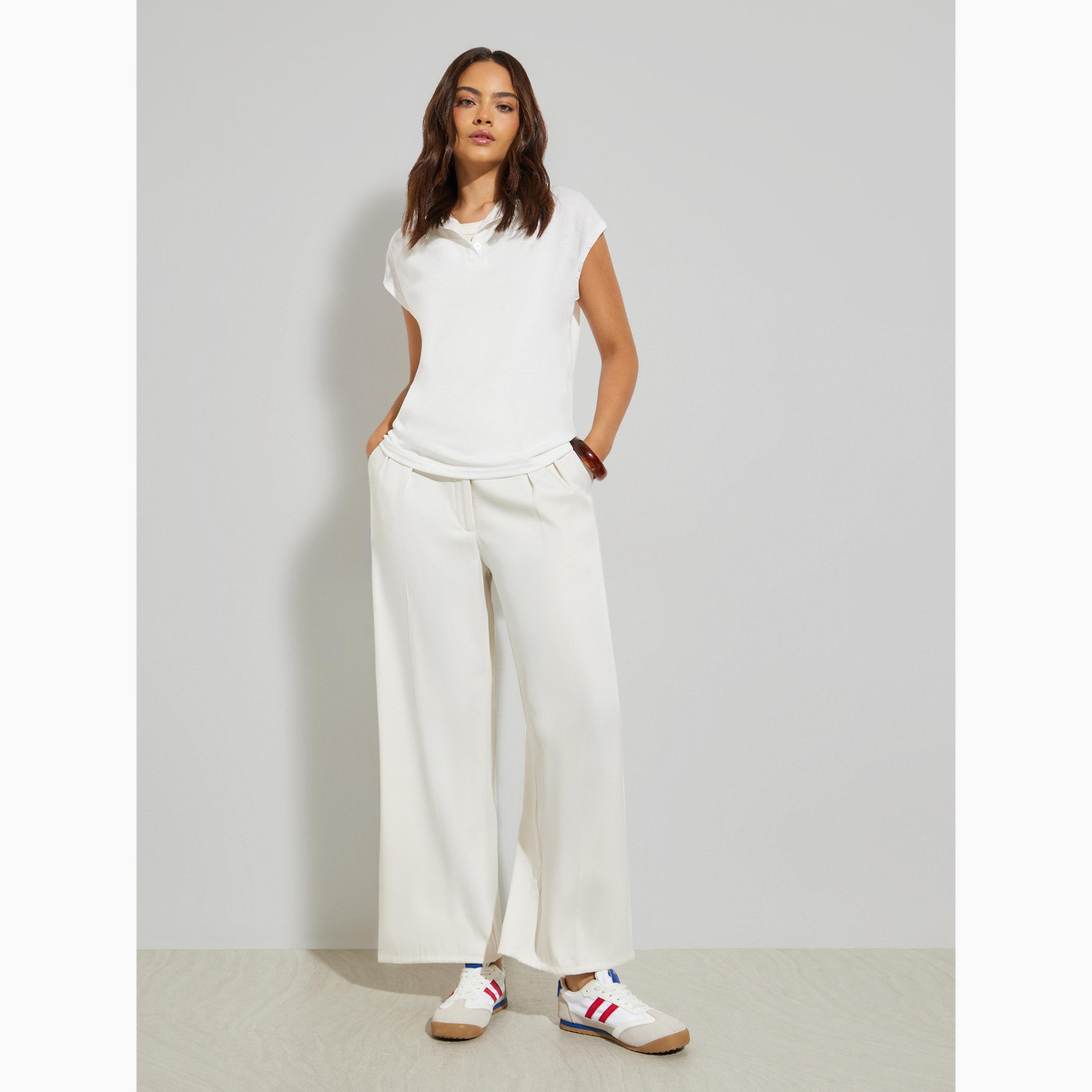 تيشيرت بياقة بولو وتفاصيل محبوكة-women-clothing-tshirts-image-2