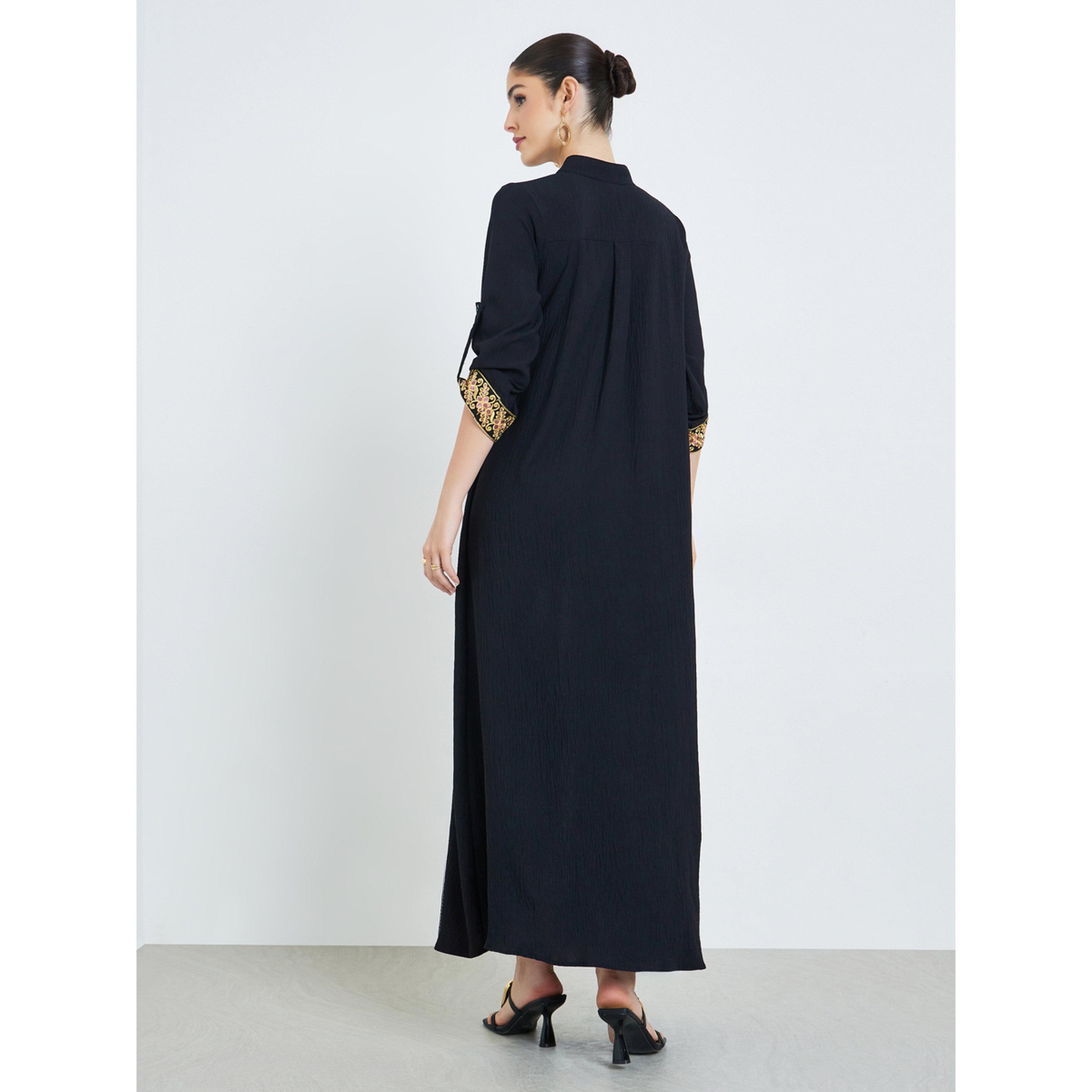 جلابية بياقة قائمة وأكمام بتفاصيل مُطرّزة-women-arabicclothing-jalabiyas-image-4