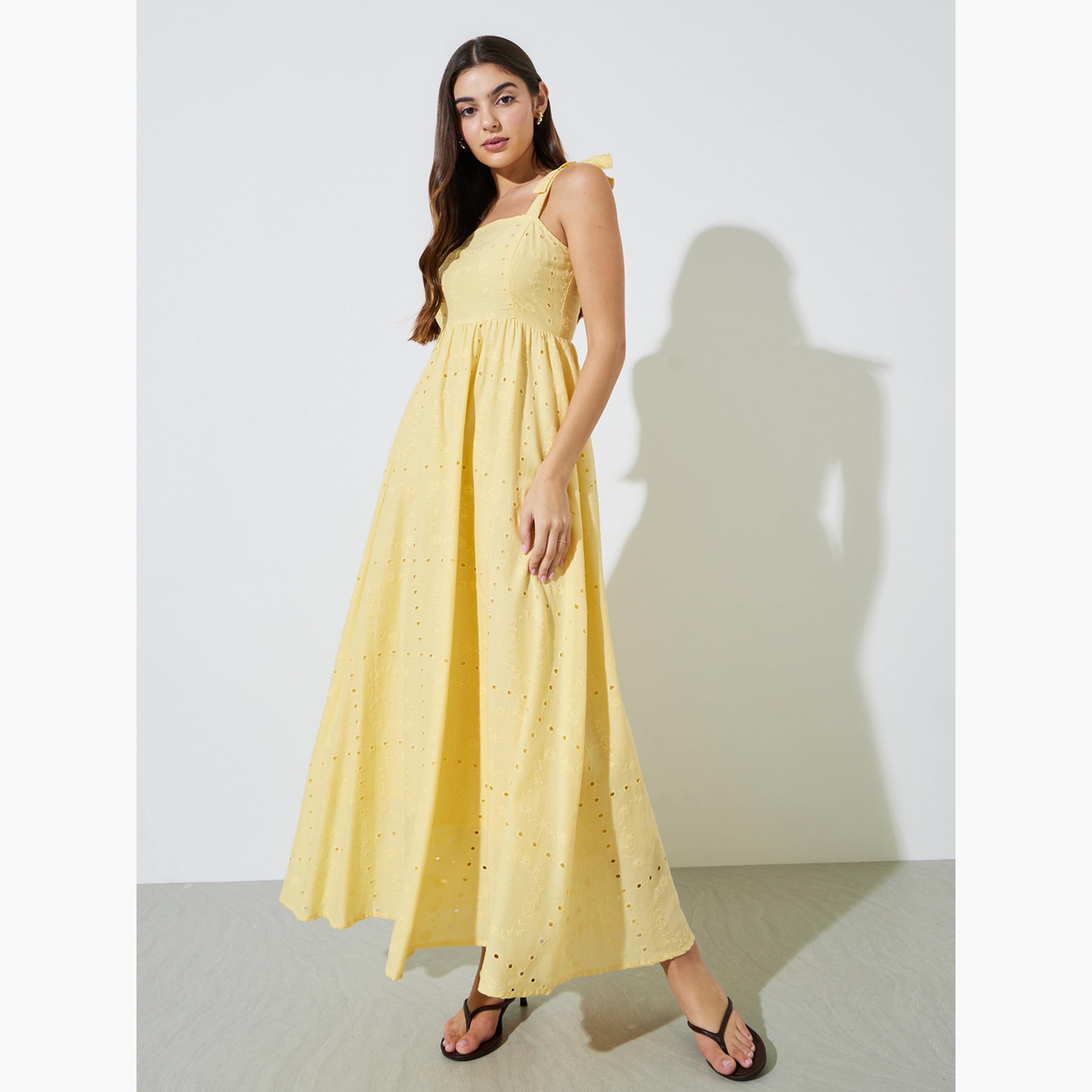 فستان طويل بحافة واسعة بتفاصيل شيفلي-women-clothing-dresses-image-1