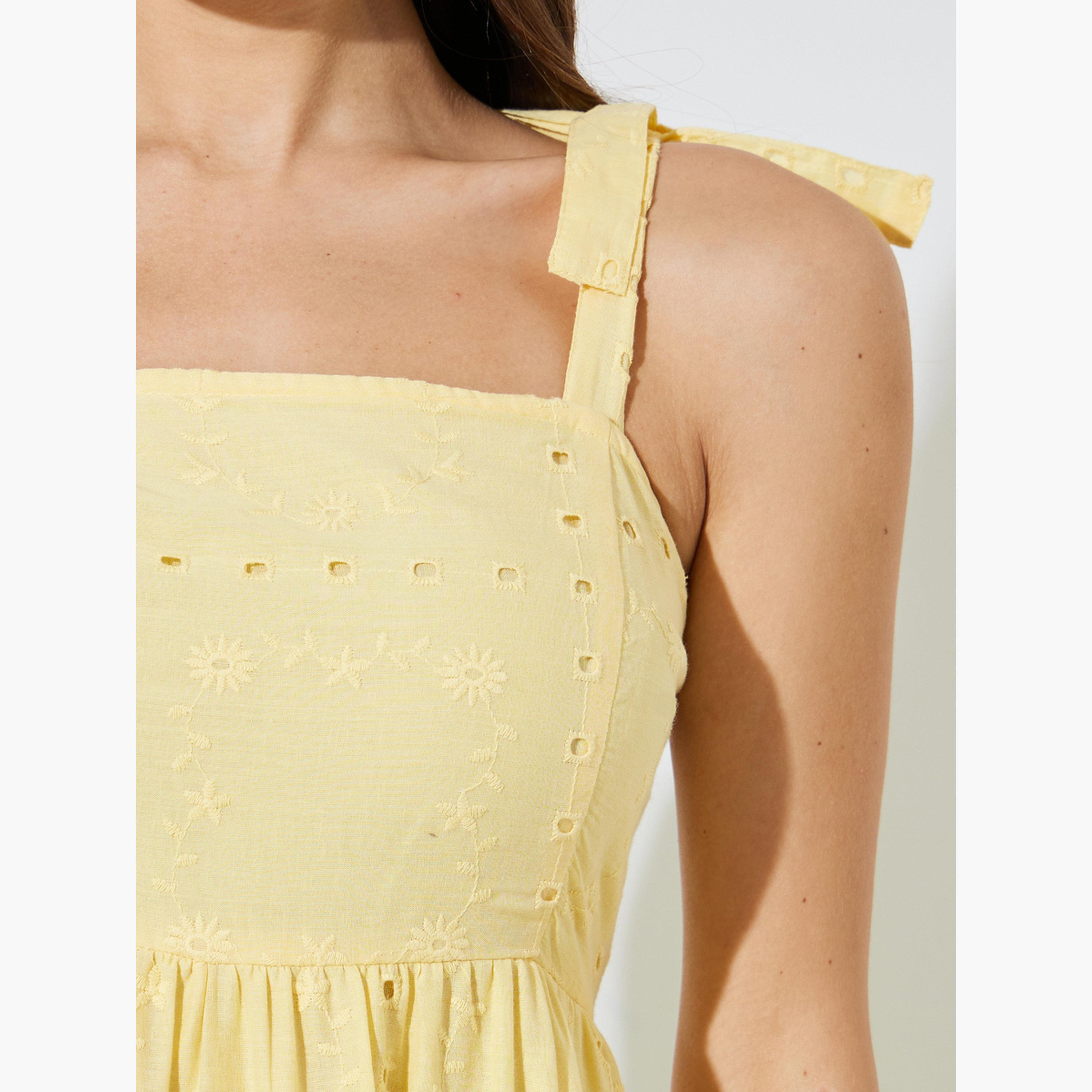 فستان طويل بحافة واسعة بتفاصيل شيفلي-women-clothing-dresses-image-5