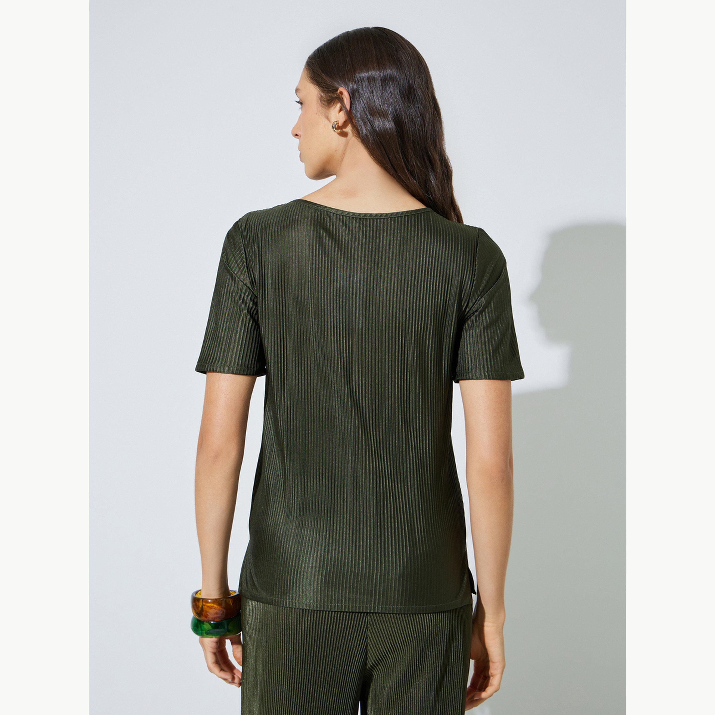 Styli Olive Short Sleeve Plisse Top-women-clothing-shirtsandblouses-blouses-image-4