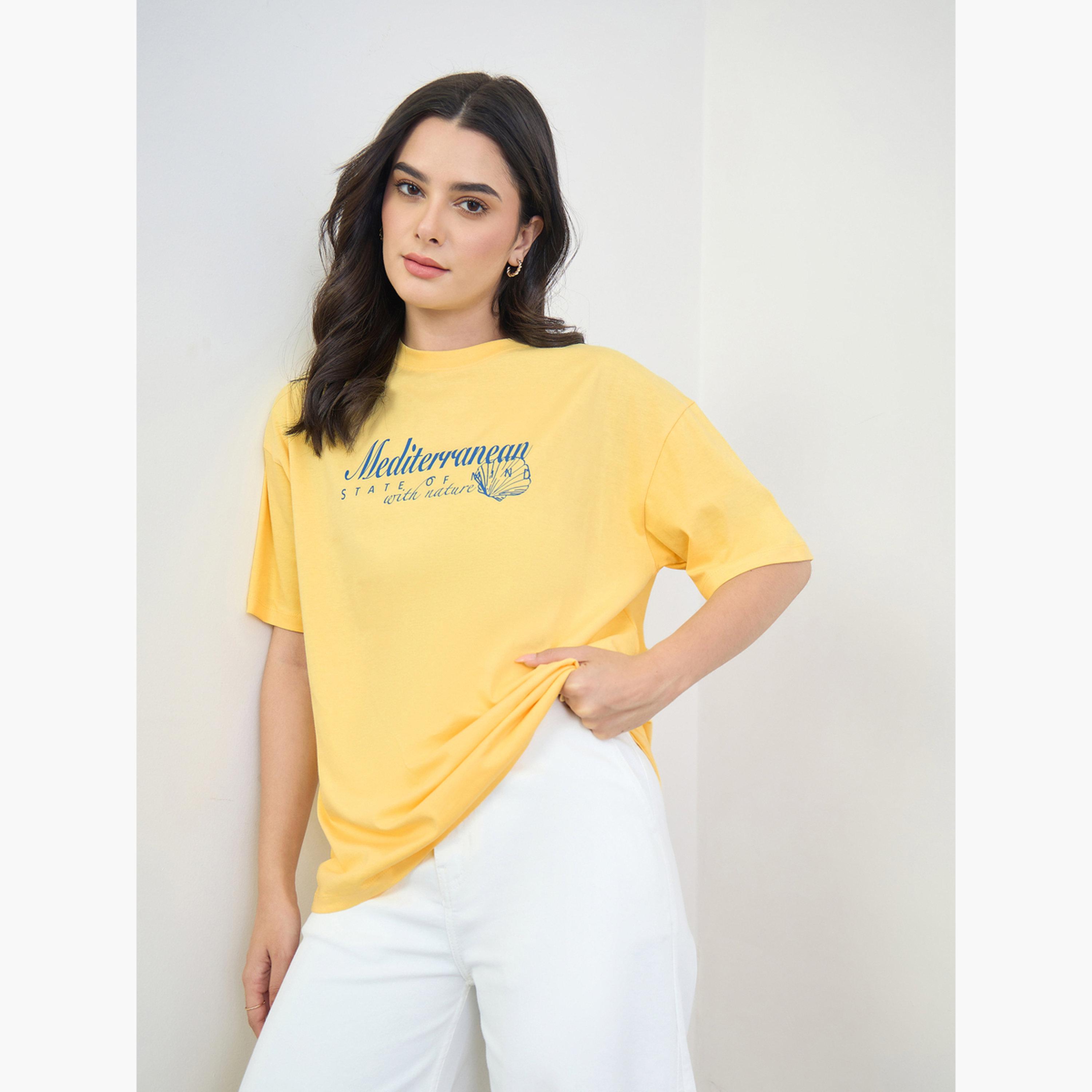 تيشيرت واسع %100 قطن بطبعة جرافيك-women-clothing-tshirts-image-3