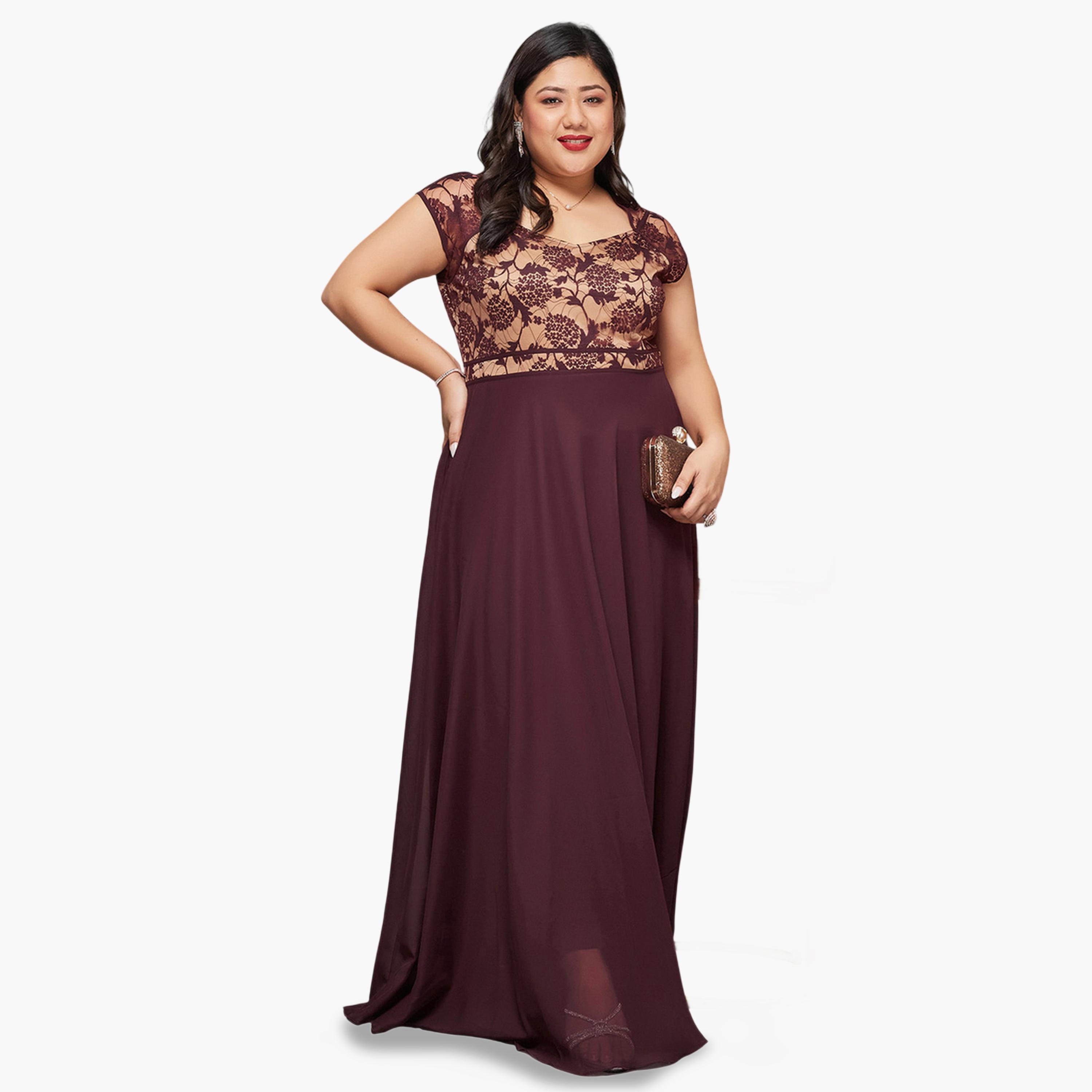 Miss Chase X Styli Plus Size Lace Insert Sweetheart Neck Maxi Dress-women-clothing-dresses-image-5