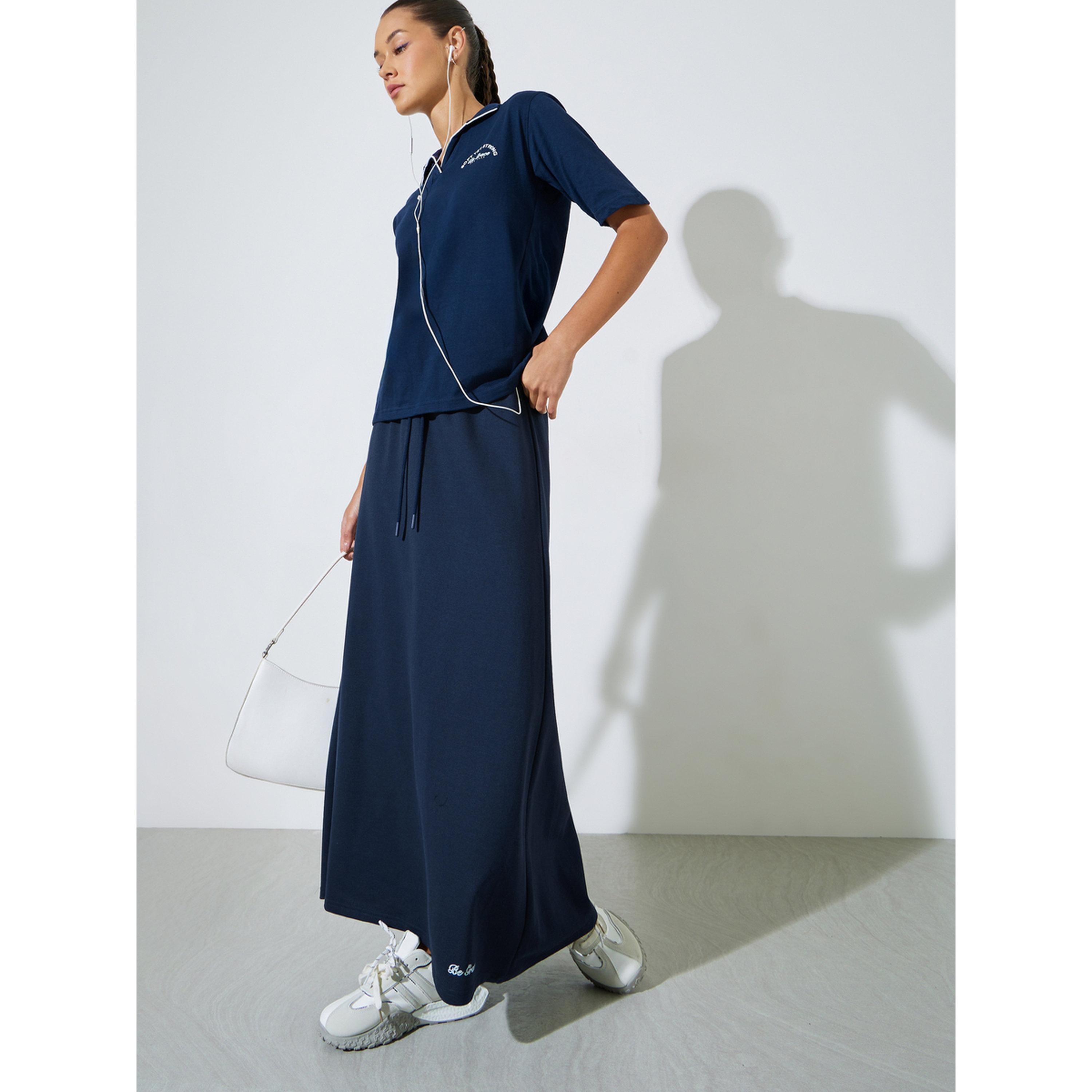 تنورة طويلة منسوجة بحافة واسعة بطبعة شعار أزرق داكن-women-clothing-skirts-image-2