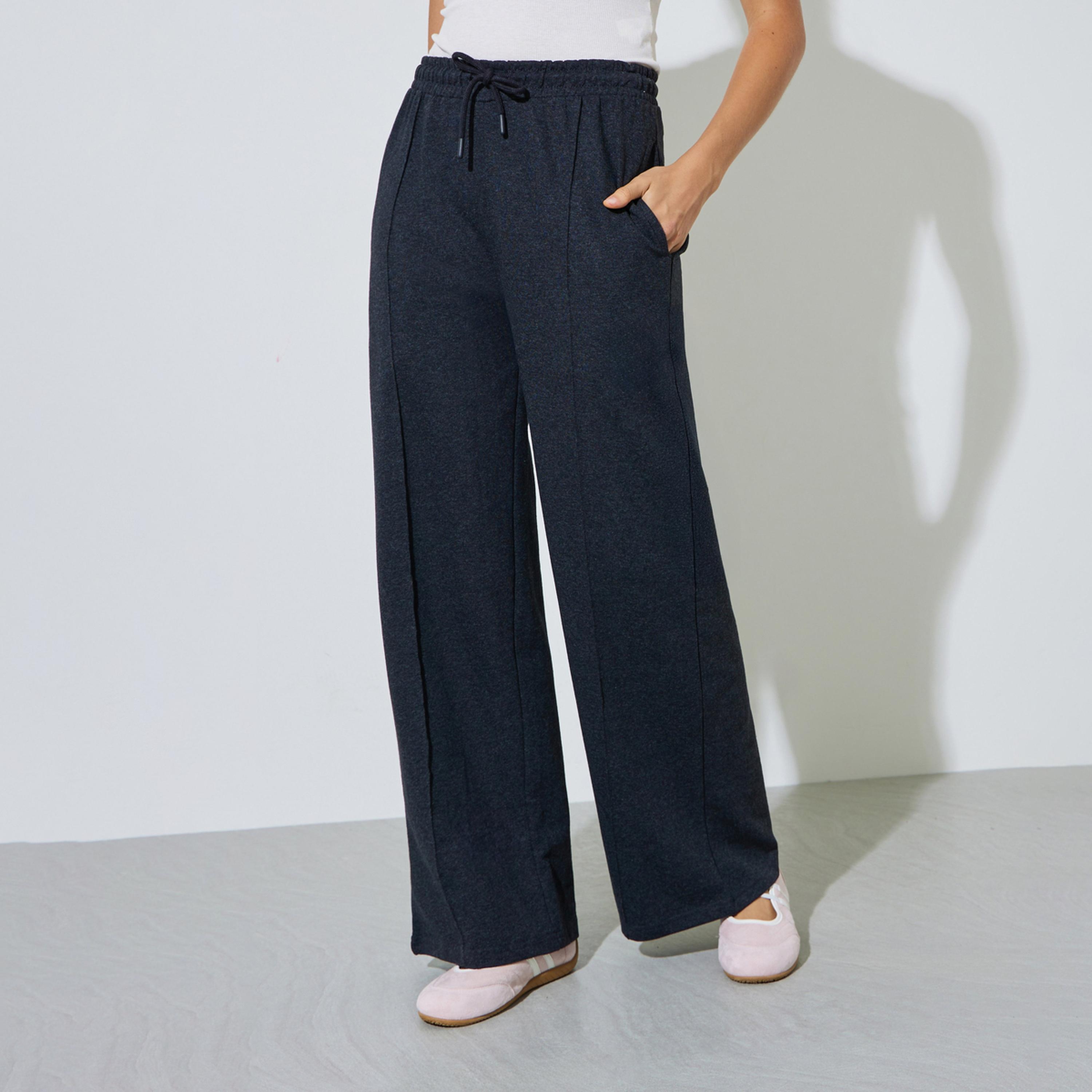 جوغر سادة بأرجل واسعة مع حزام خصر برباط-women-clothing-joggers-image-1