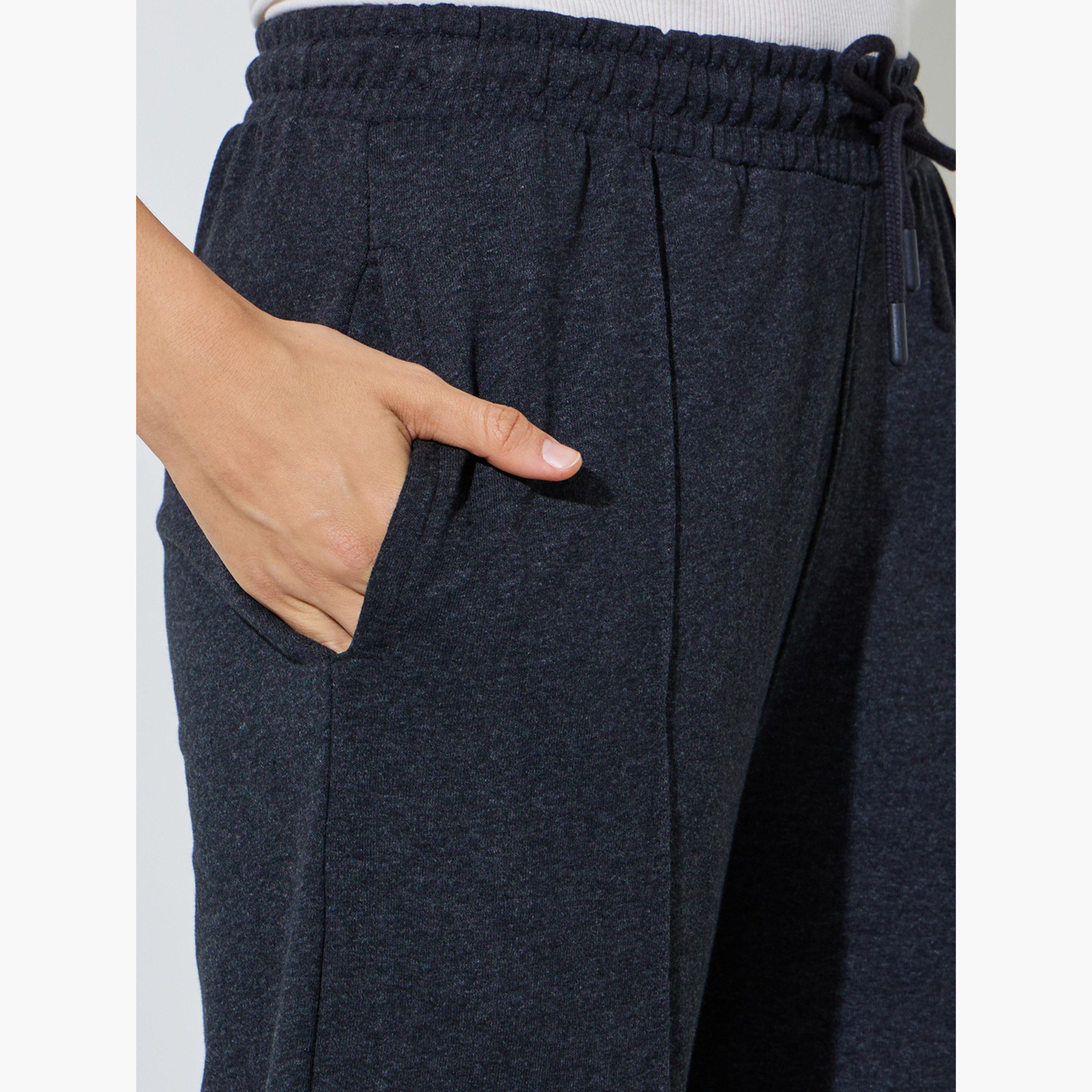 جوغر سادة بأرجل واسعة مع حزام خصر برباط-women-clothing-joggers-image-3