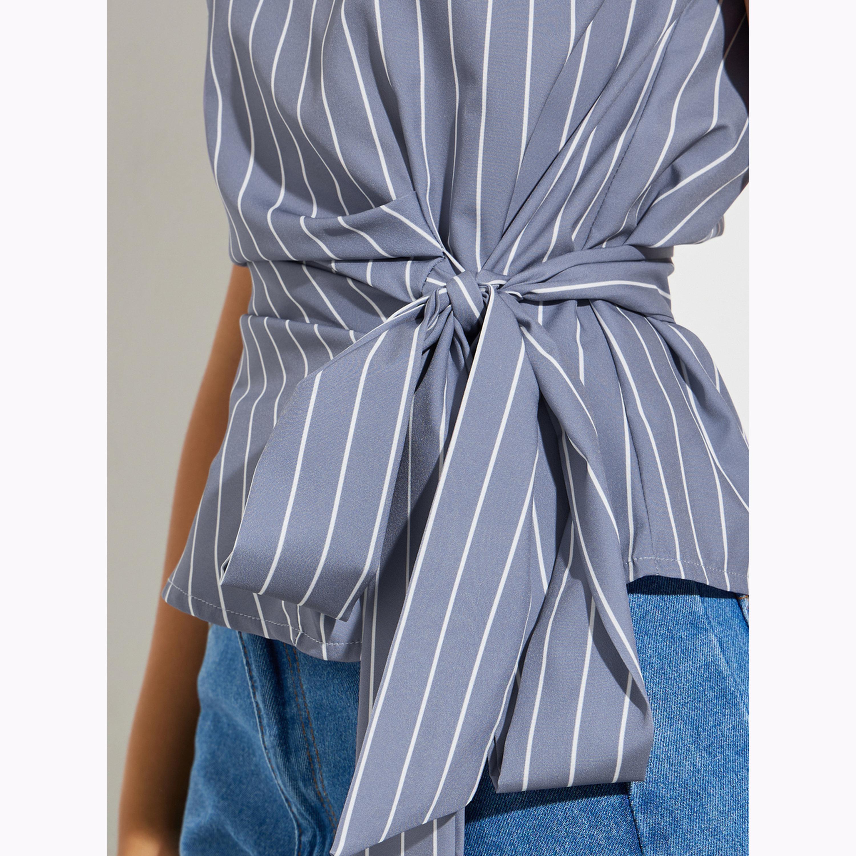 بلوزة لف مخططة برباط خصر بلون رمادي-women-clothing-shirtsandblouses-blouses-image-5