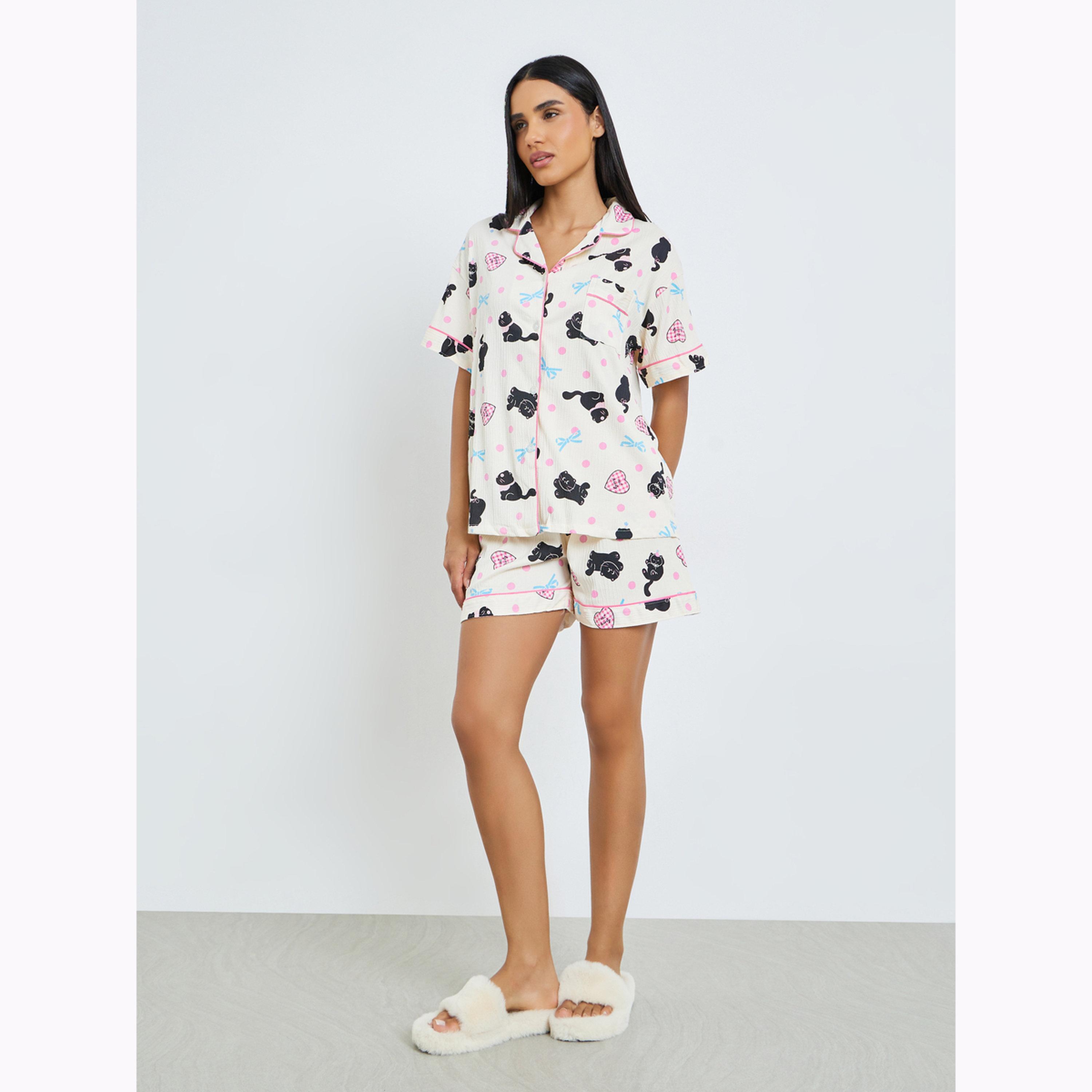 طقم بيجاما من بنطال وشورت وقميص بأكمام قصيرة ومطبع بالكامل بنمط قطة-women-clothing-nightwear-pyjamas-longsets-image-2