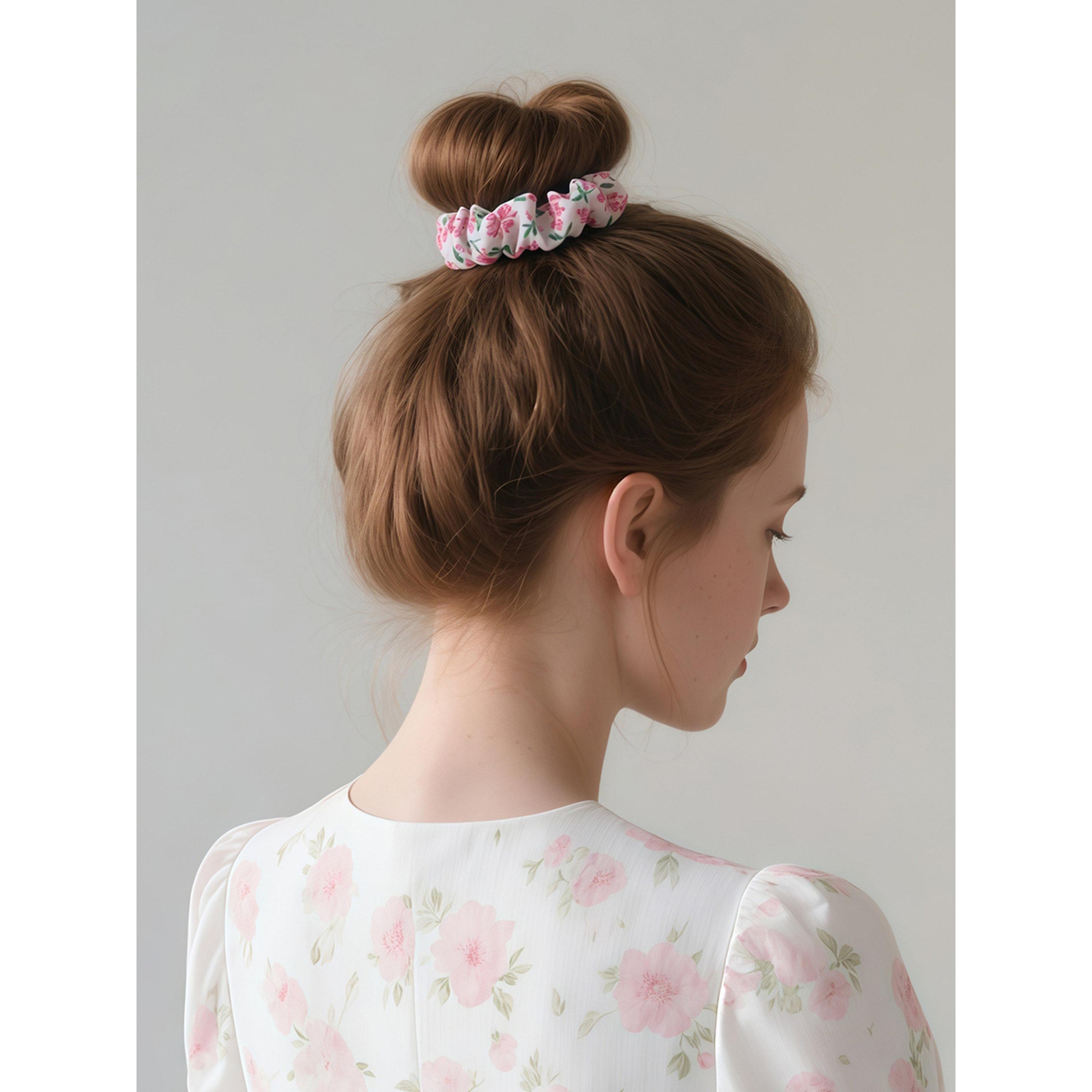 طقم ربطات شعر قماشية وردية بنقشة زهور قطعتين-women-hairaccessories-scrunchies-image-2