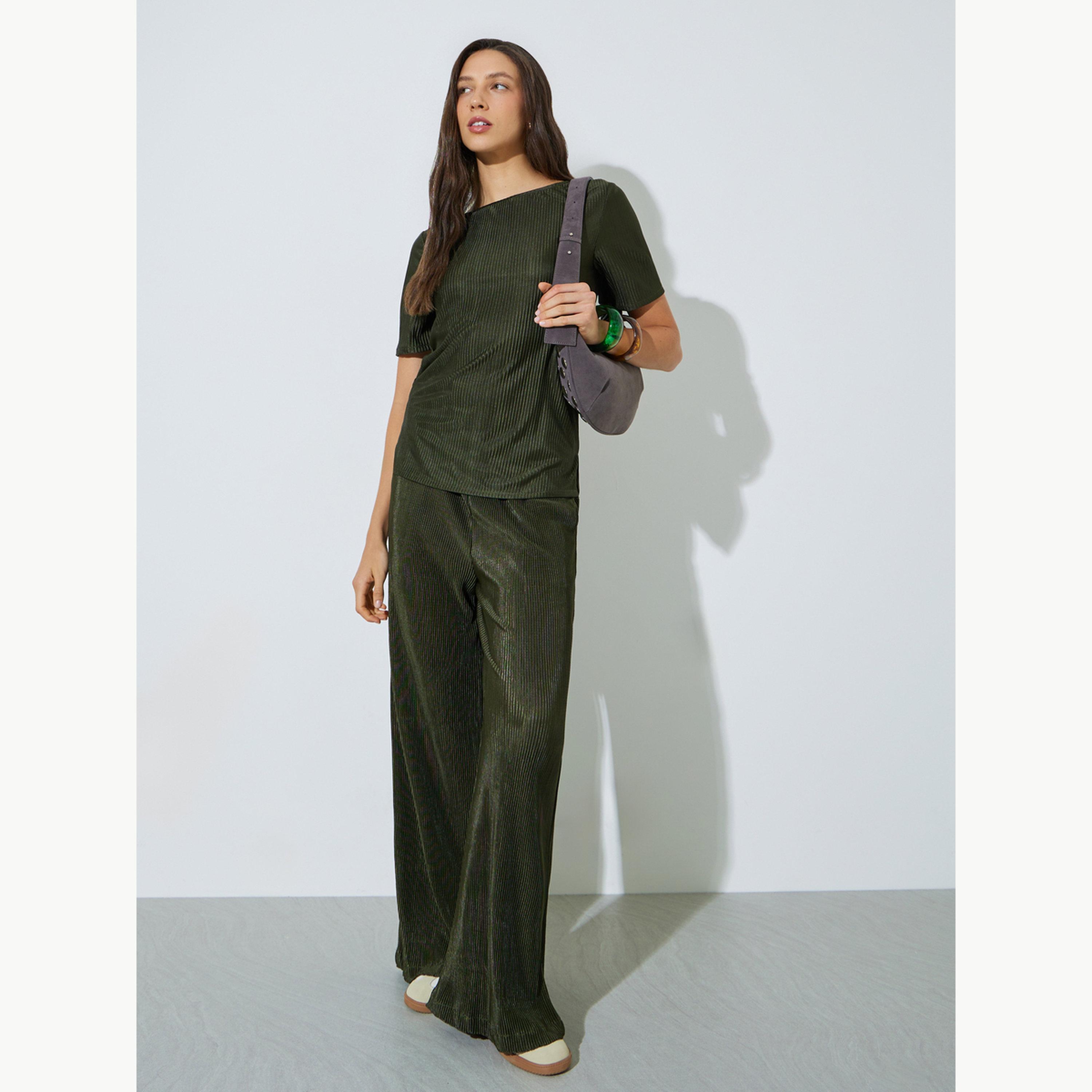 Styli Olive Wide Leg Plisse Pants-women-clothing-bottoms-joggers-image-2