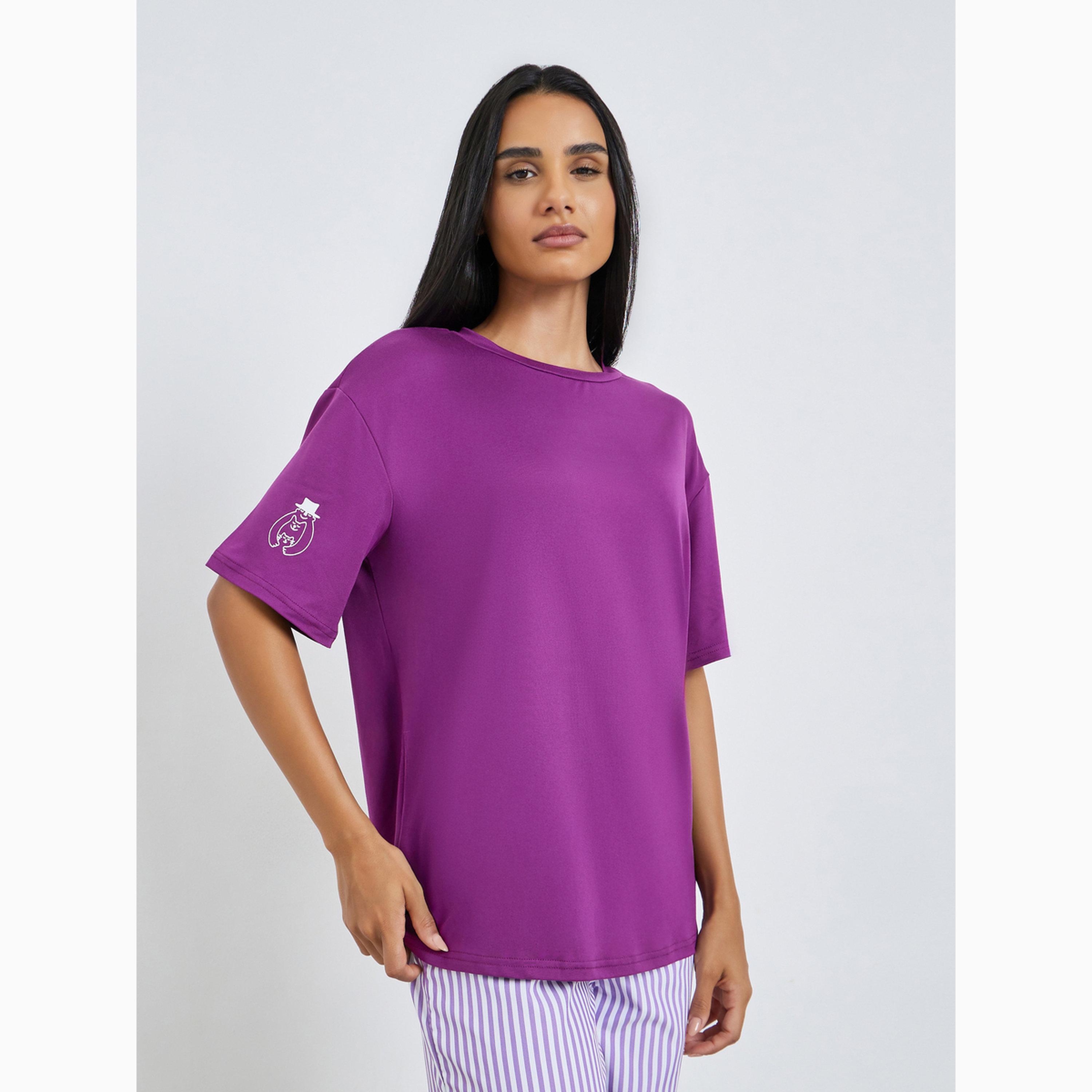 طقم بيجاما من بنطال مخطط وتيشيرت بياقة دائرية سادة-women-clothing-nightwear-pyjamas-longsets-image-2