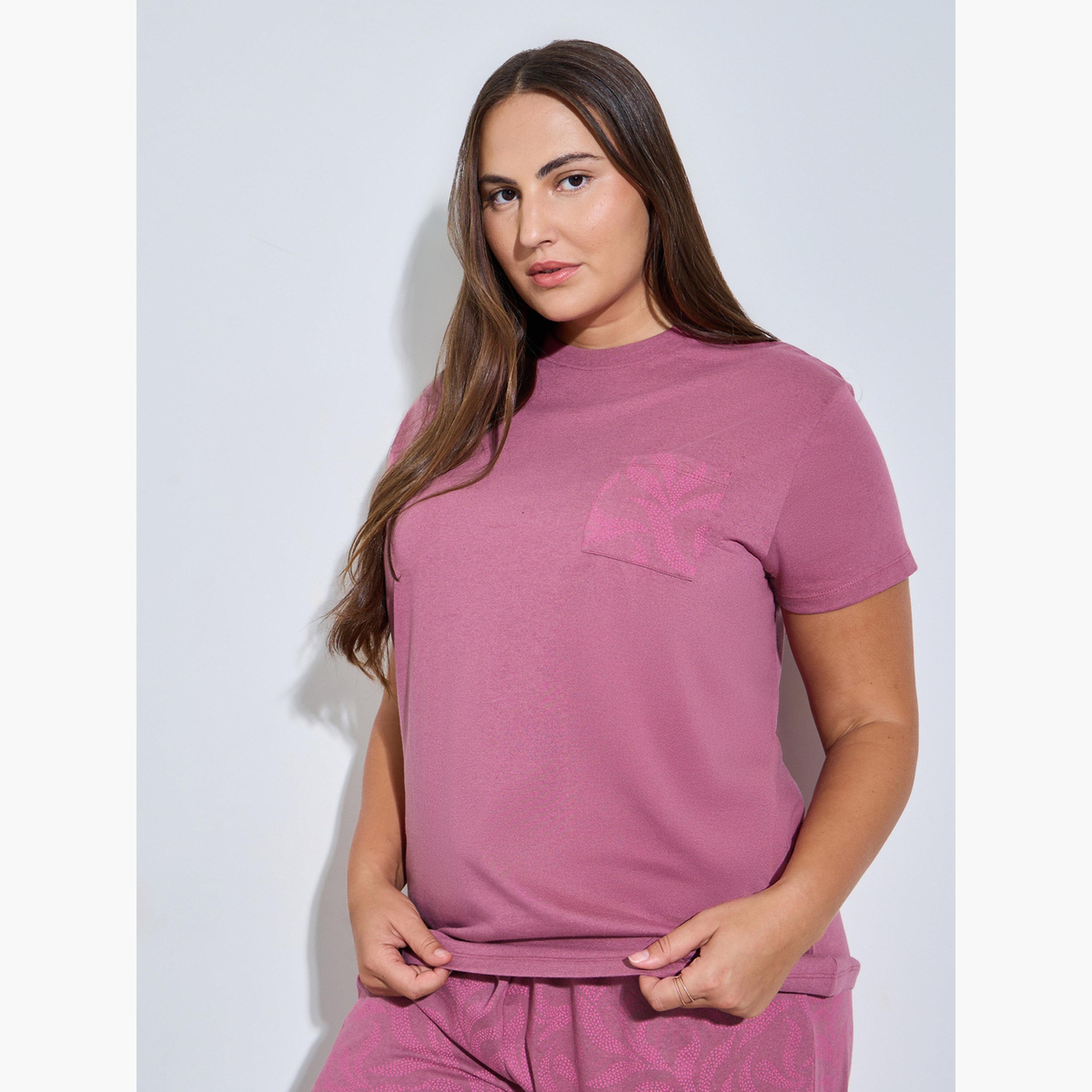 Styli Plus Size Palm Pocket Print T-Shirt and Pyjama Set-women-clothing-plussize-nightwear-nightwearsets-image-3