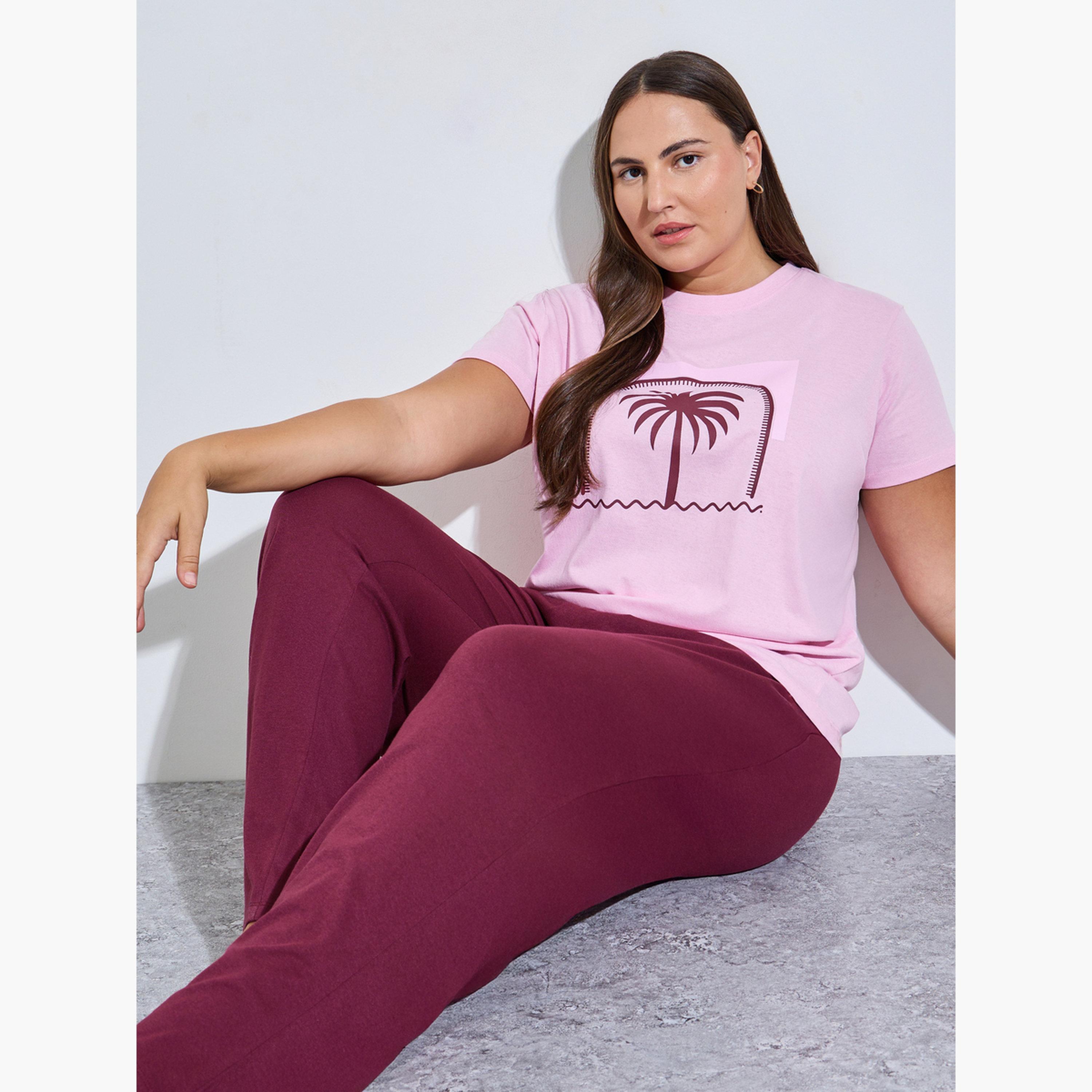 Styli Plus Size Palm Graphic Print T-Shirt and Pyjama Set-women-clothing-plussize-nightwear-nightwearsets-image-2