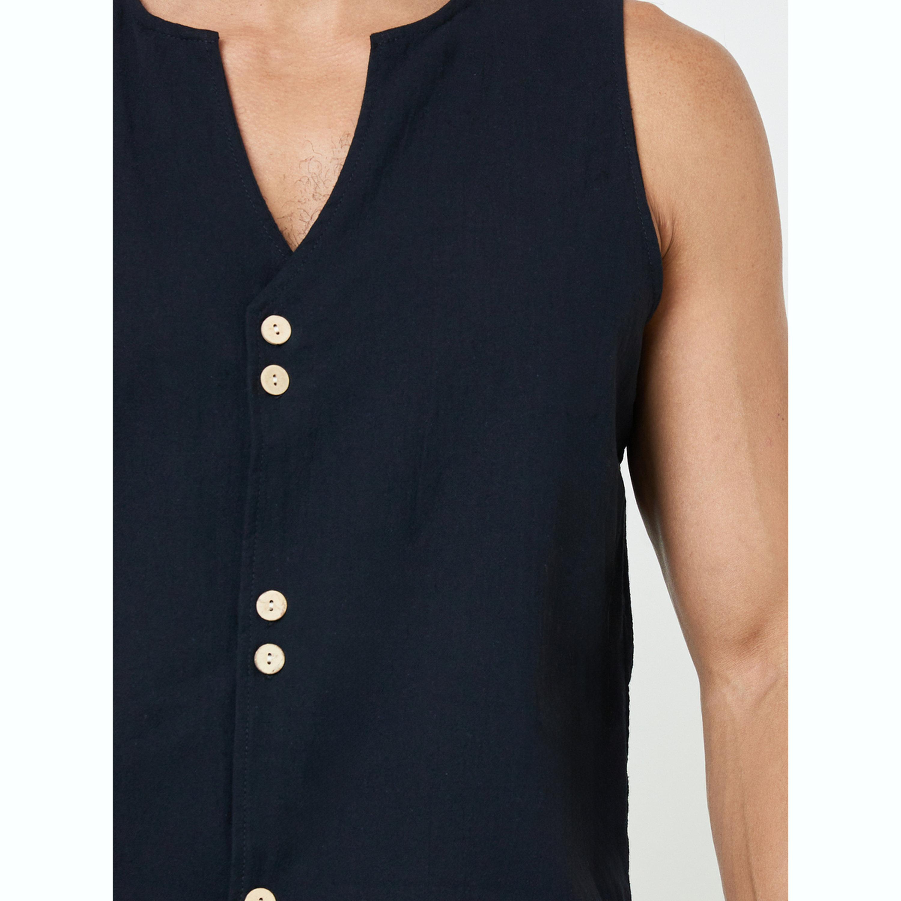 فيست رجالي بمزيج كتان وأزرار-men-clothing-tshirtsandpolos-vests-image-4
