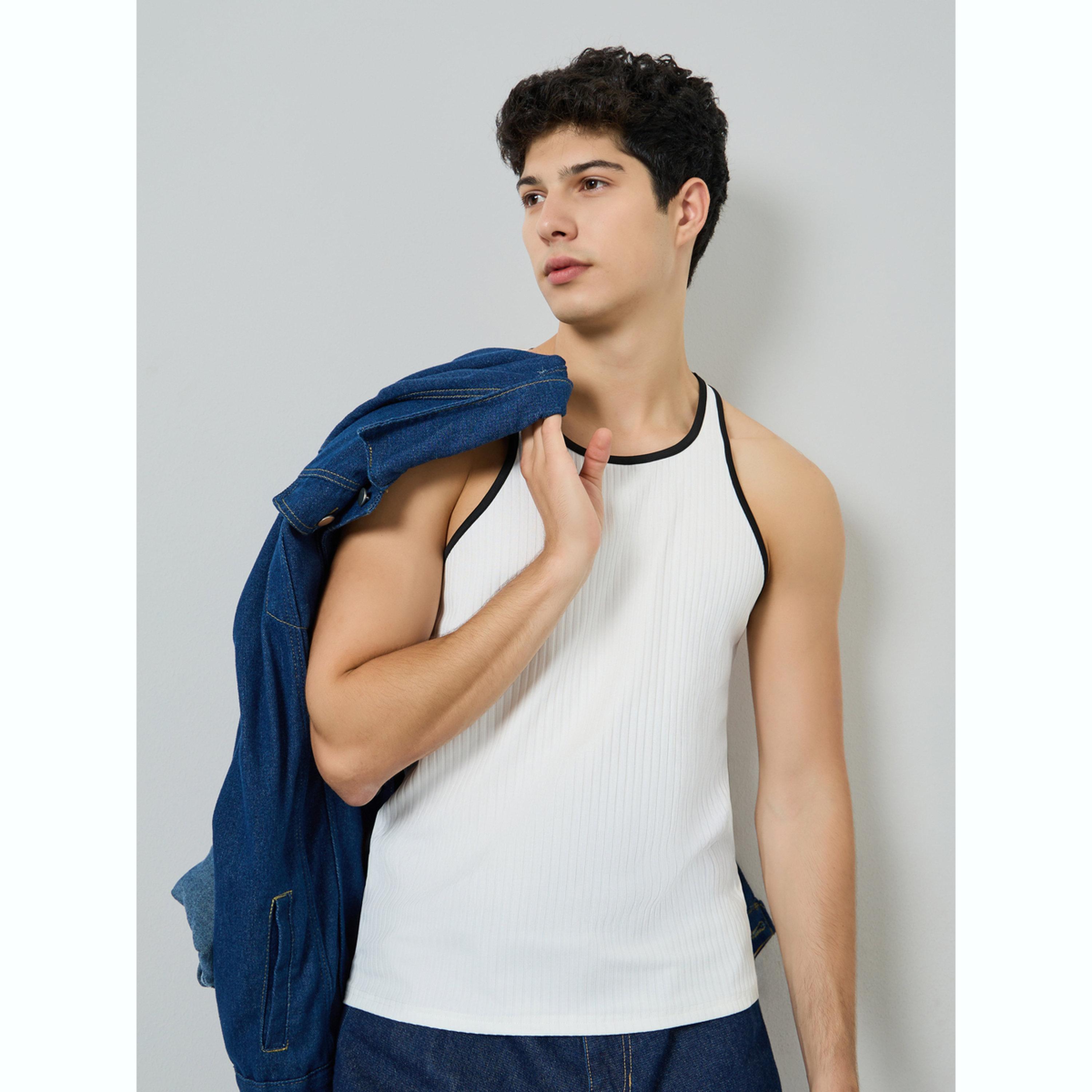 تيشيرت بلا أكمام مضلع-men-clothing-tshirtsandpolos-vests-image-3