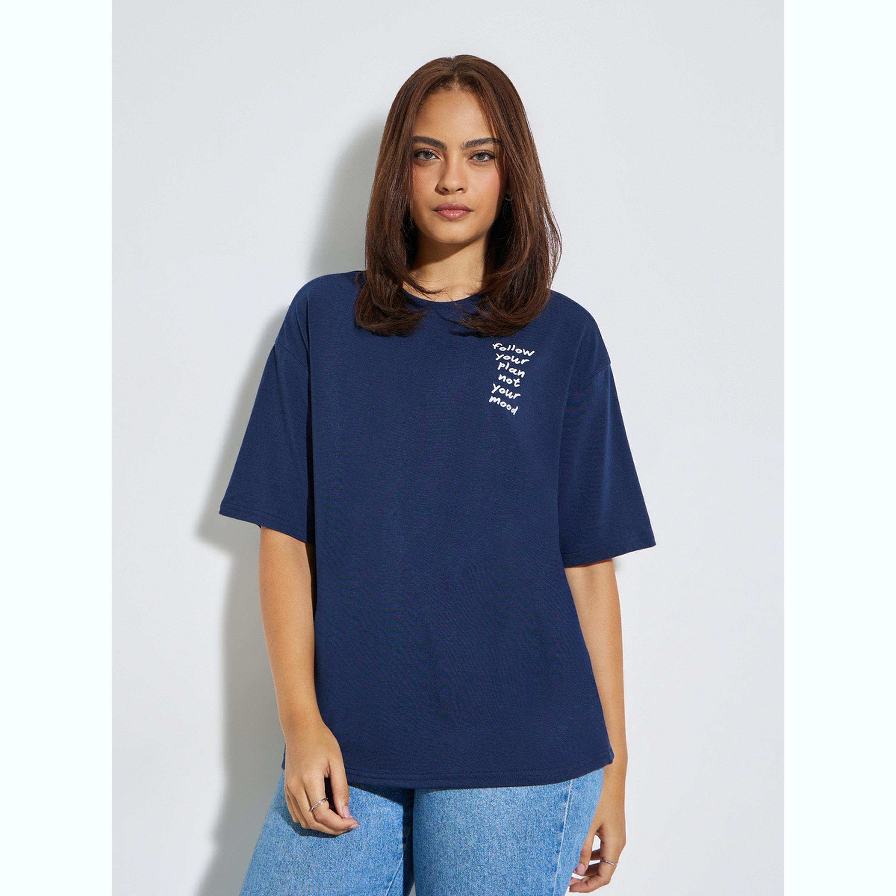 تيشيرت بقصة فضفاضة وطبعة شعار-women-clothing-tshirts-image-1