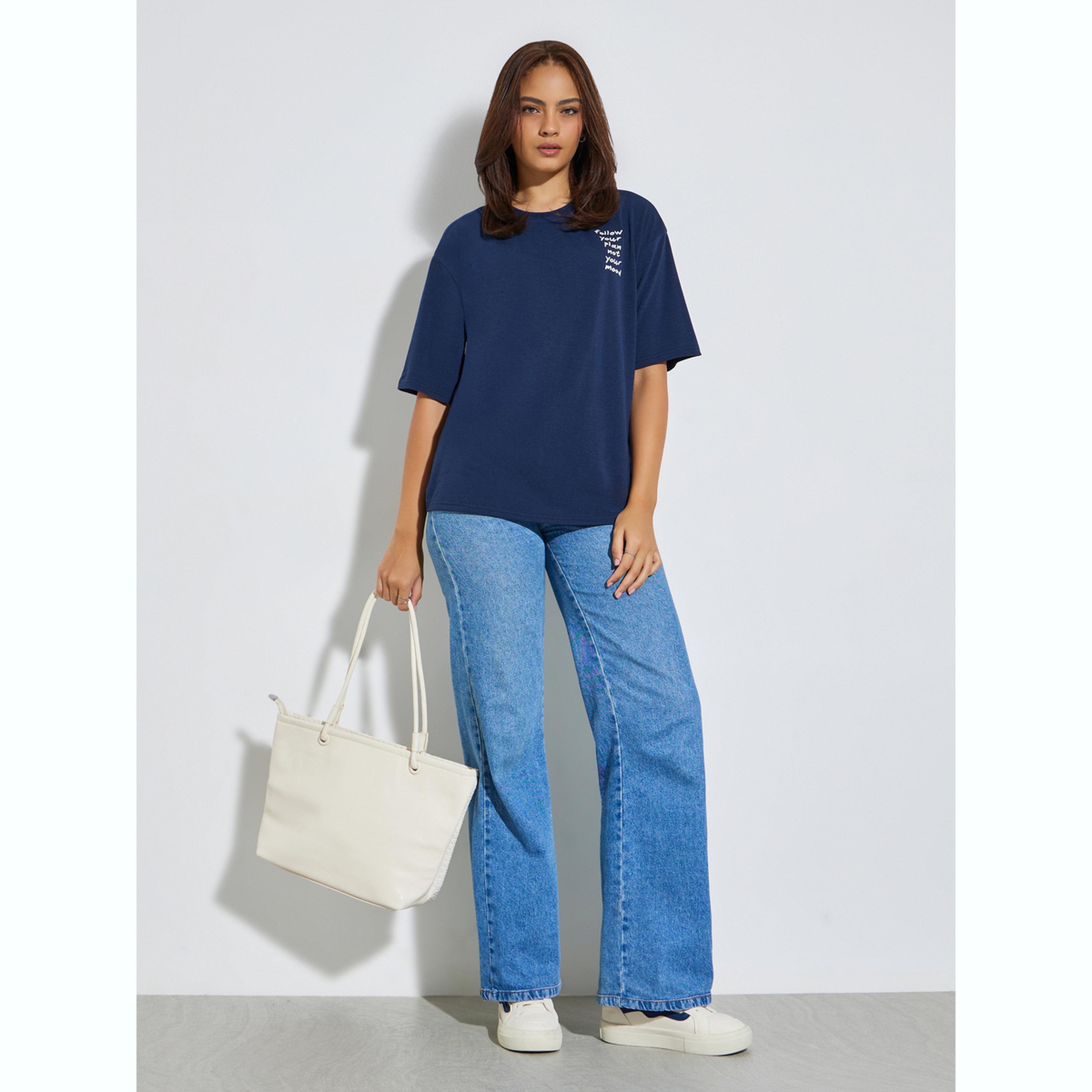 تيشيرت بقصة فضفاضة وطبعة شعار-women-clothing-tshirts-image-2