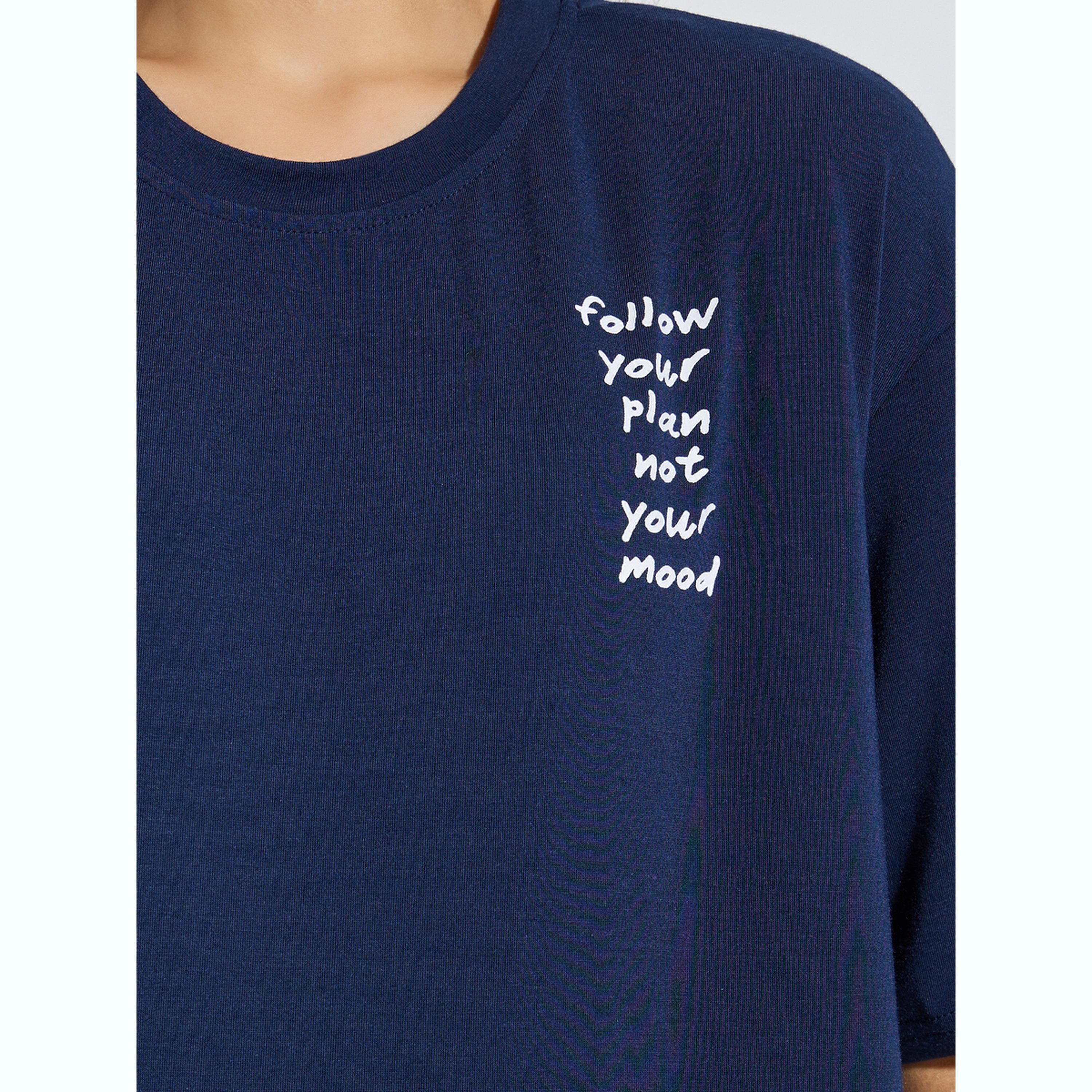 تيشيرت بقصة فضفاضة وطبعة شعار-women-clothing-tshirts-image-5