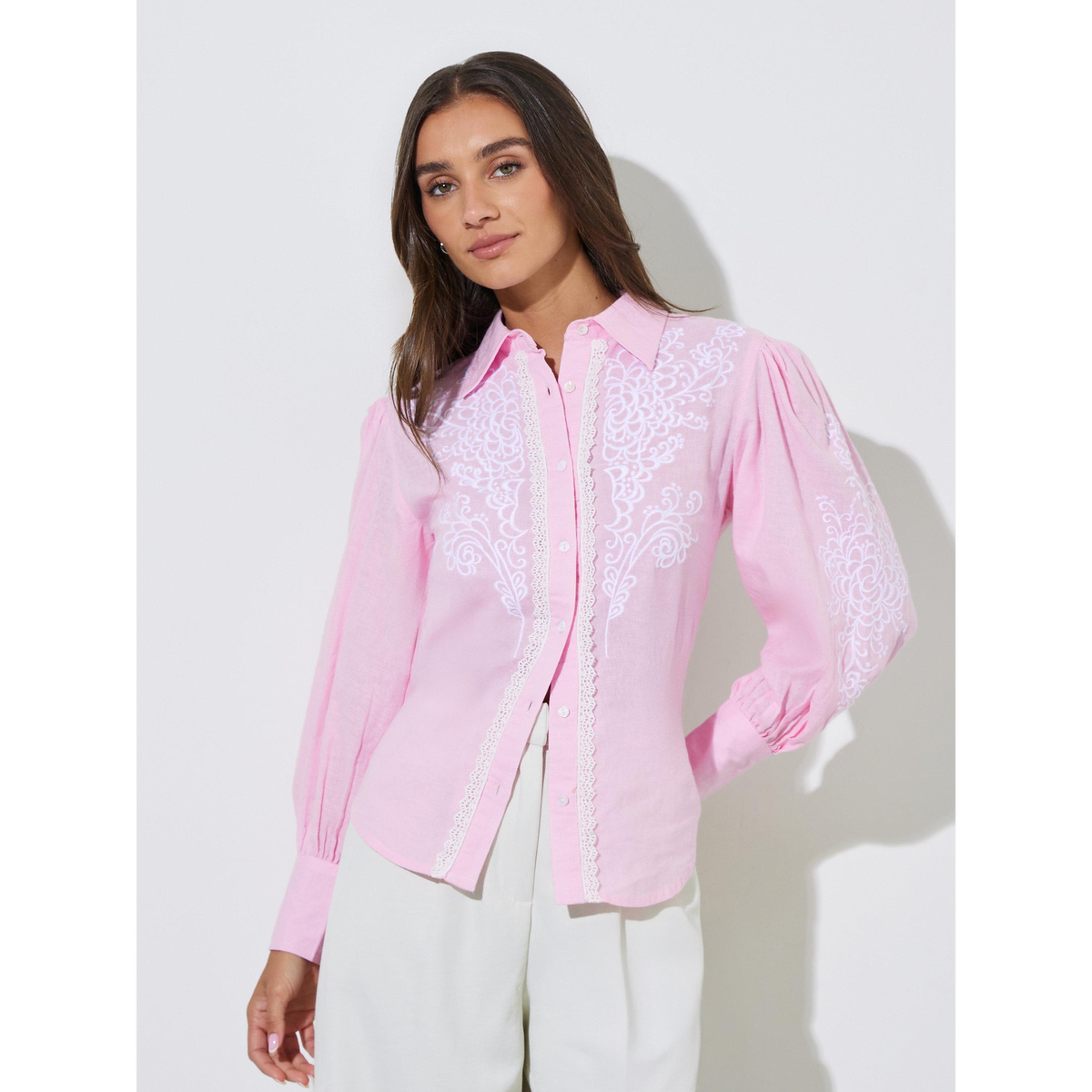 بلوزة بقصة عادية وأكمام طويلة ومطرزة باللون الوردي-women-clothing-shirtsandblouses-shirts-image-1
