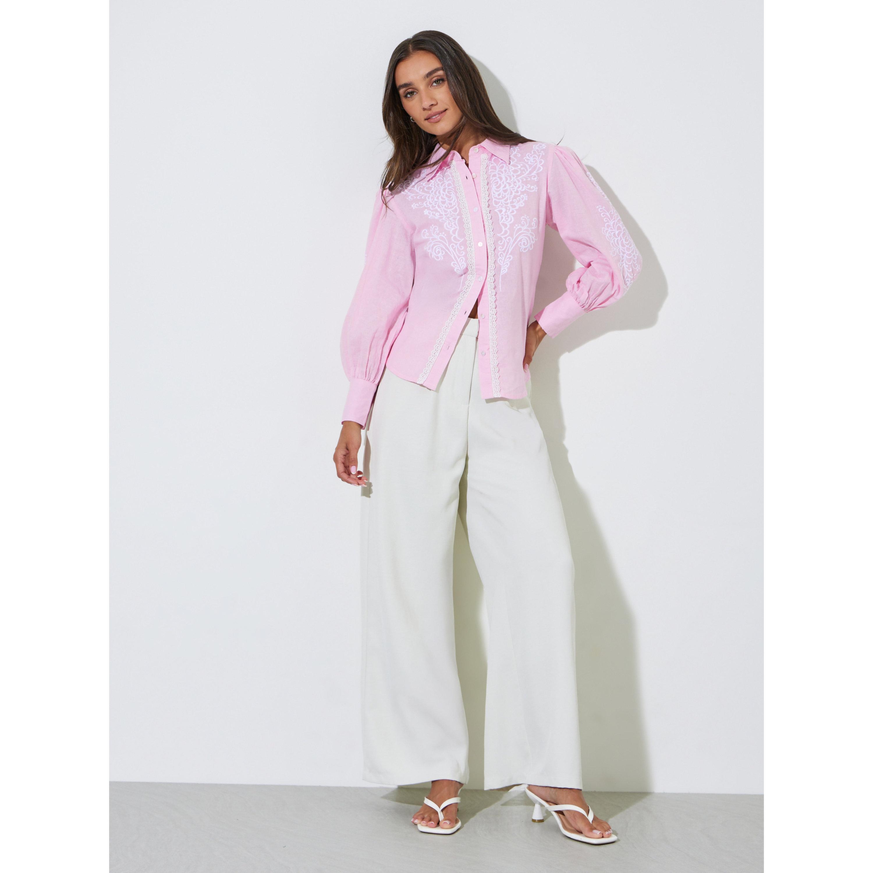 بلوزة بقصة عادية وأكمام طويلة ومطرزة باللون الوردي-women-clothing-shirtsandblouses-shirts-image-2