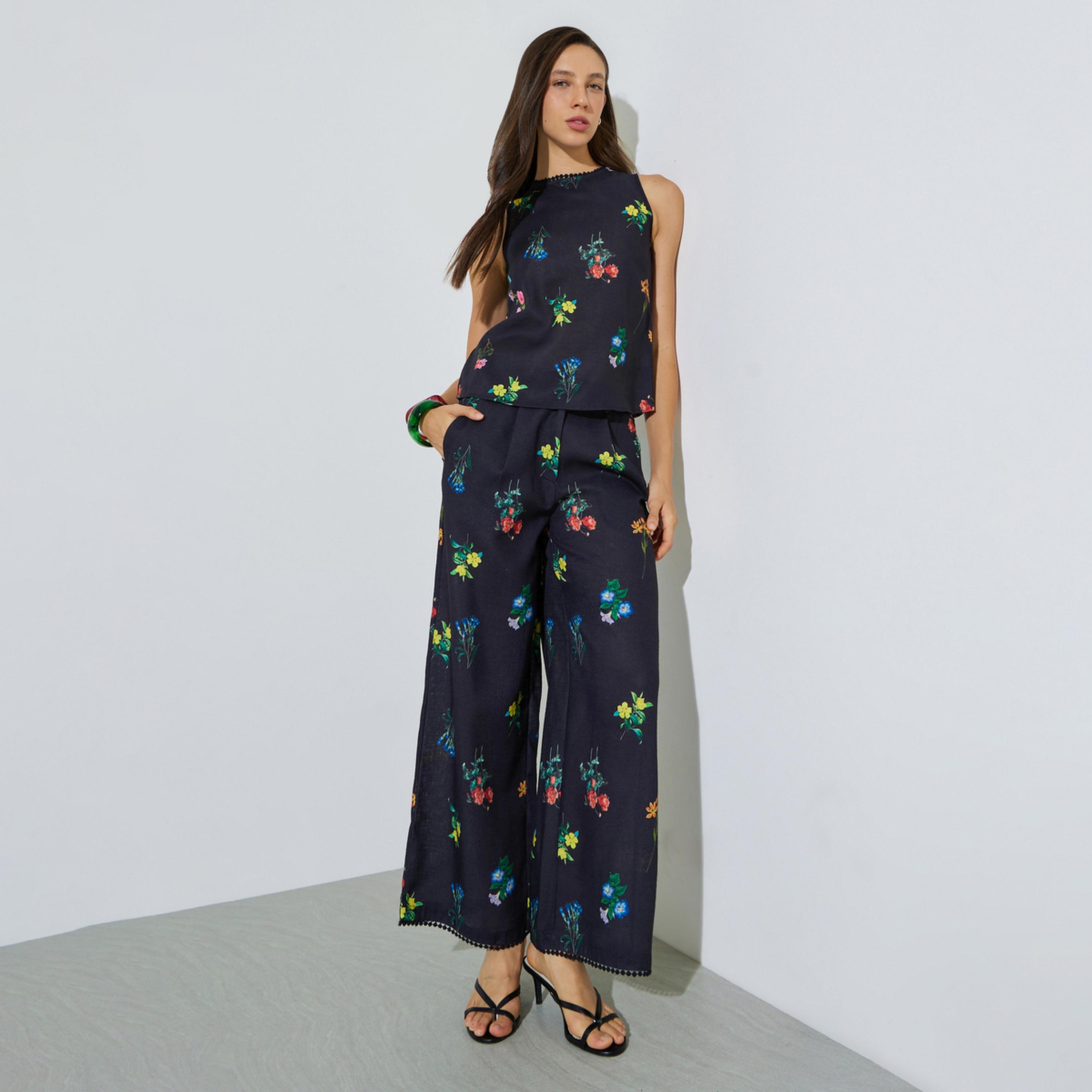 Styli Black Floral Print Top and Wide Leg Pants Co-ord Set-women-clothing-coordsets-image-1