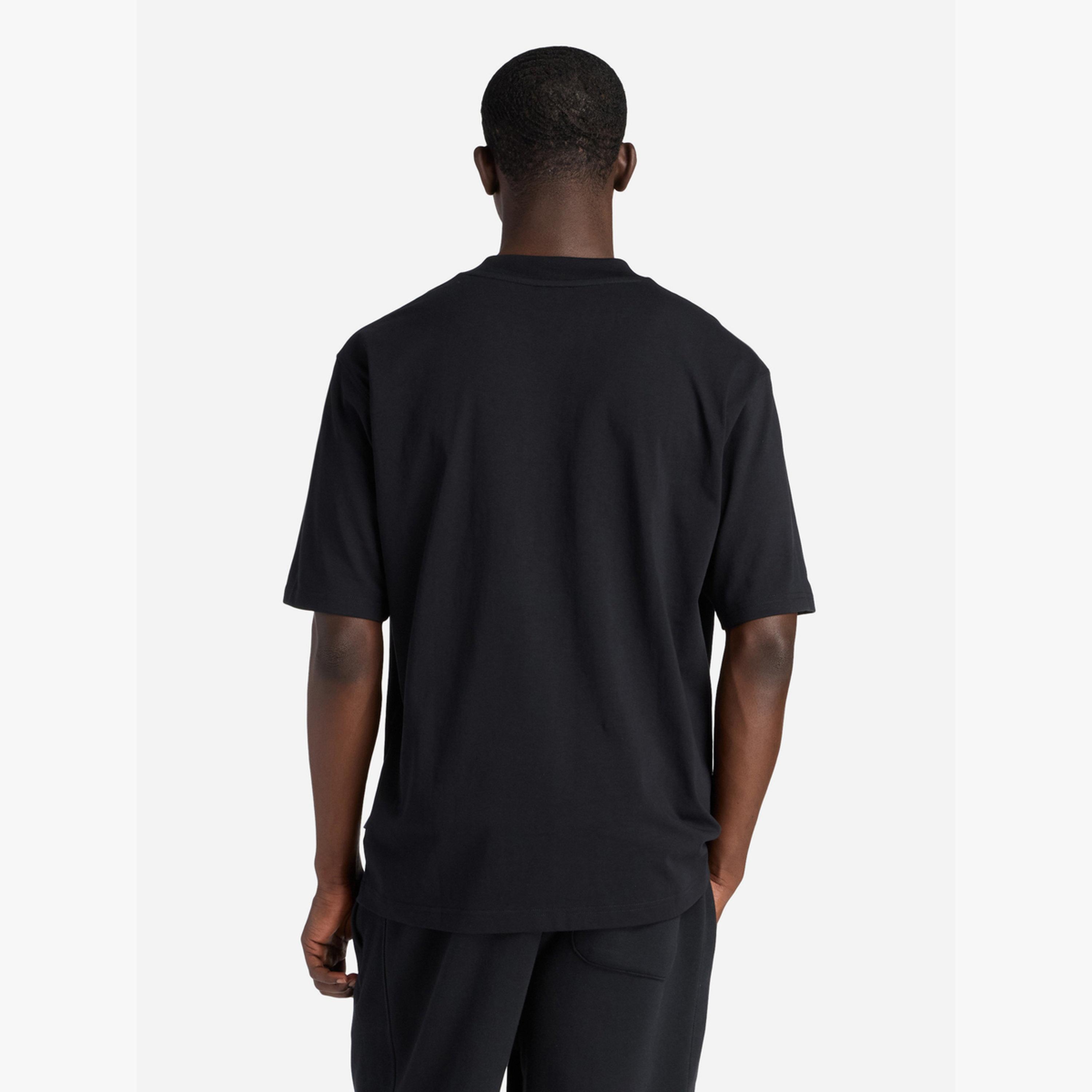 New Balance Men Black Graphic Crew Neck T-Shirt-men-clothing-tshirtsandpolos-tshirts-image-3