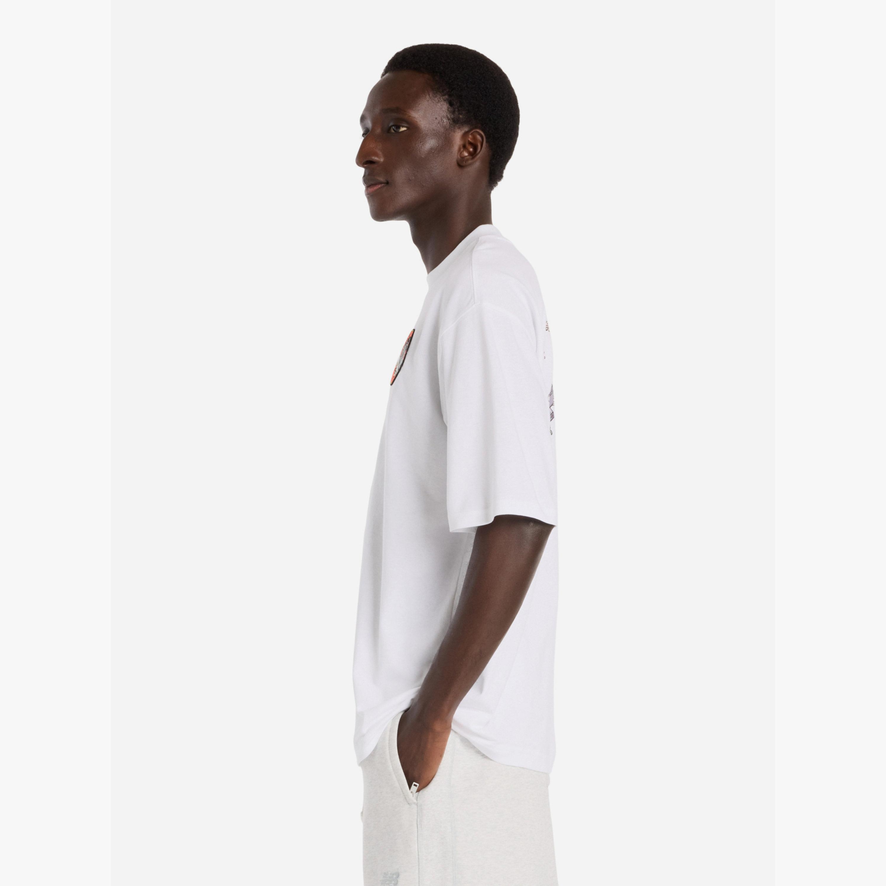 New Balance Men White Graphic Oversized T-Shirt-men-clothing-tshirtsandpolos-tshirts-image-4