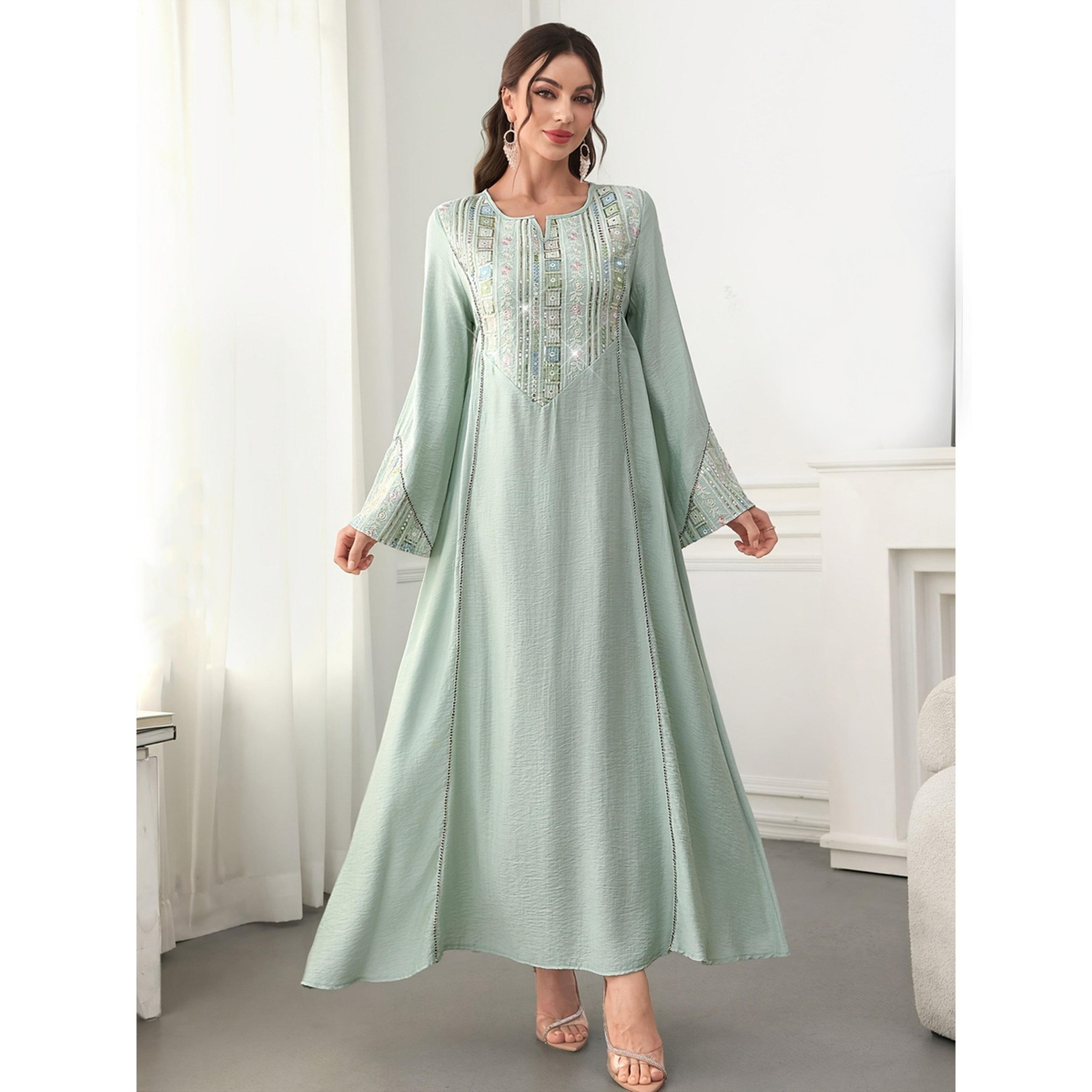 فستان طويل بحافة واسعة مزين بلون أخضر-women-clothing-dresses-image-1