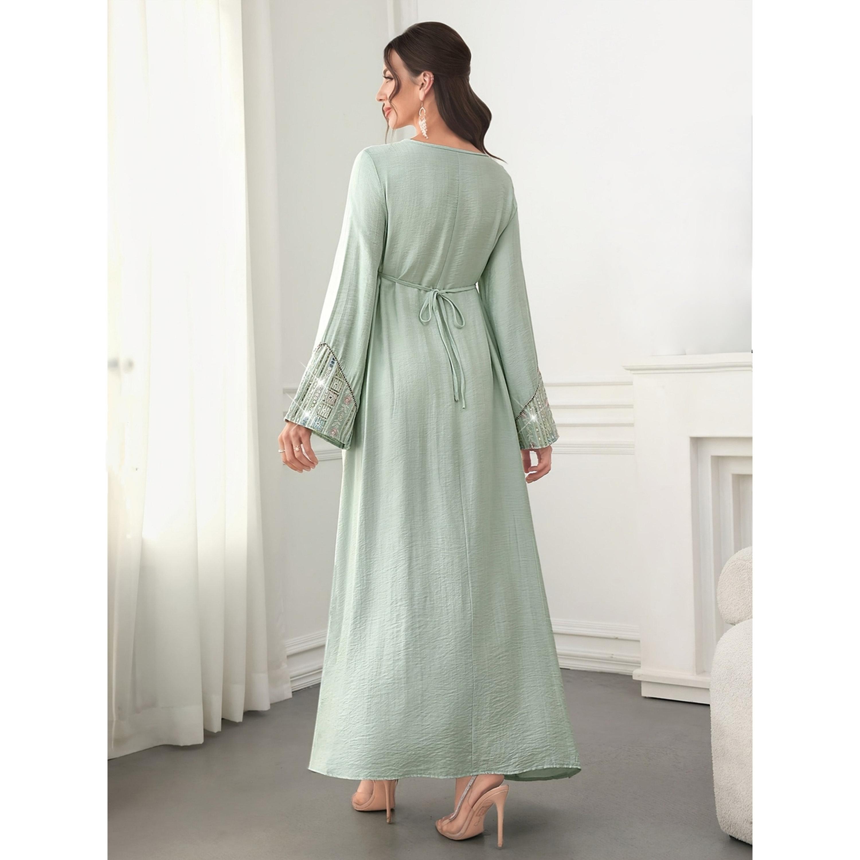 فستان طويل بحافة واسعة مزين بلون أخضر-women-clothing-dresses-image-3