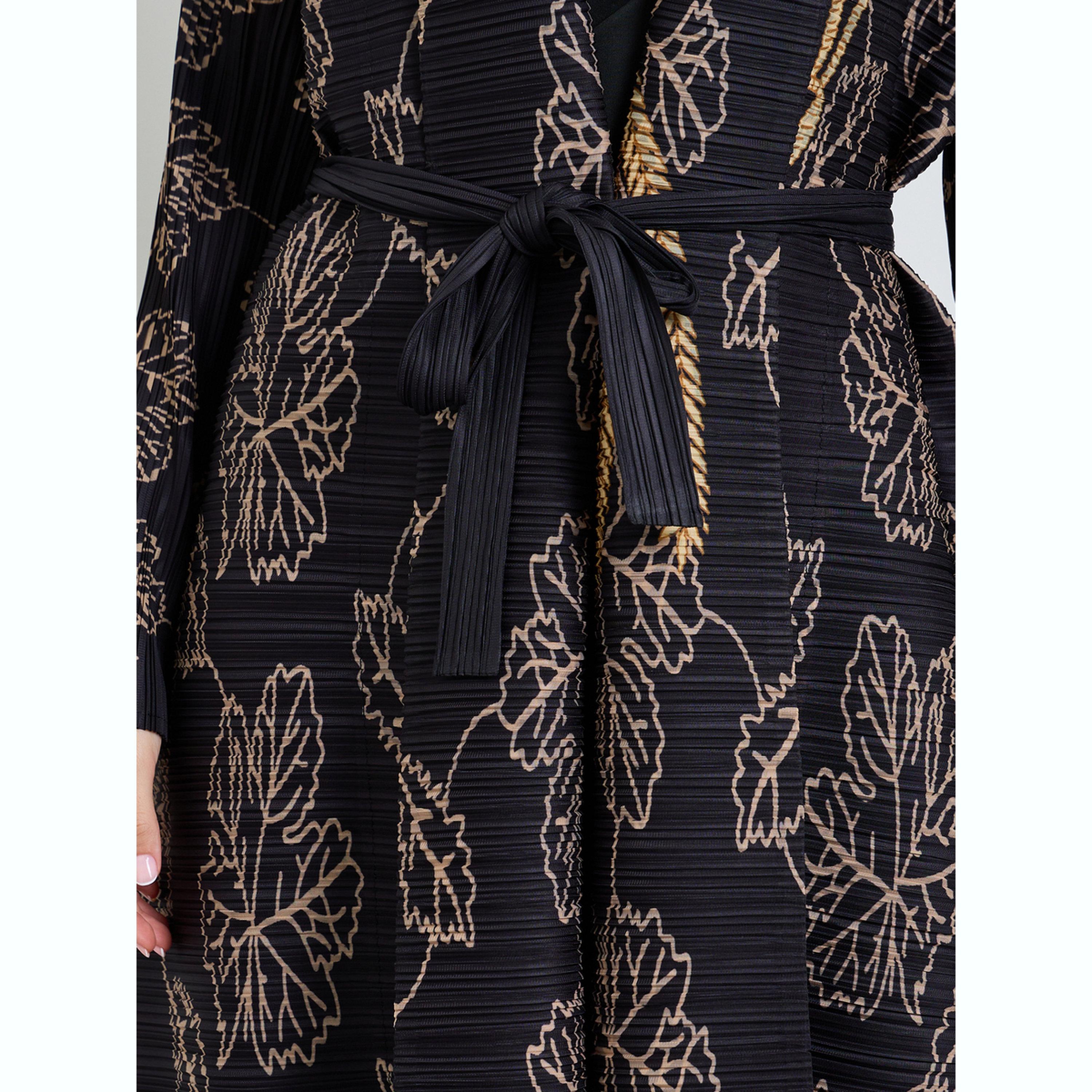 عباية مفتوحة من الأمام بكسرات وتفاصيل بارزة الملمس بطبعة زهور-women-arabicclothing-abayas-image-5