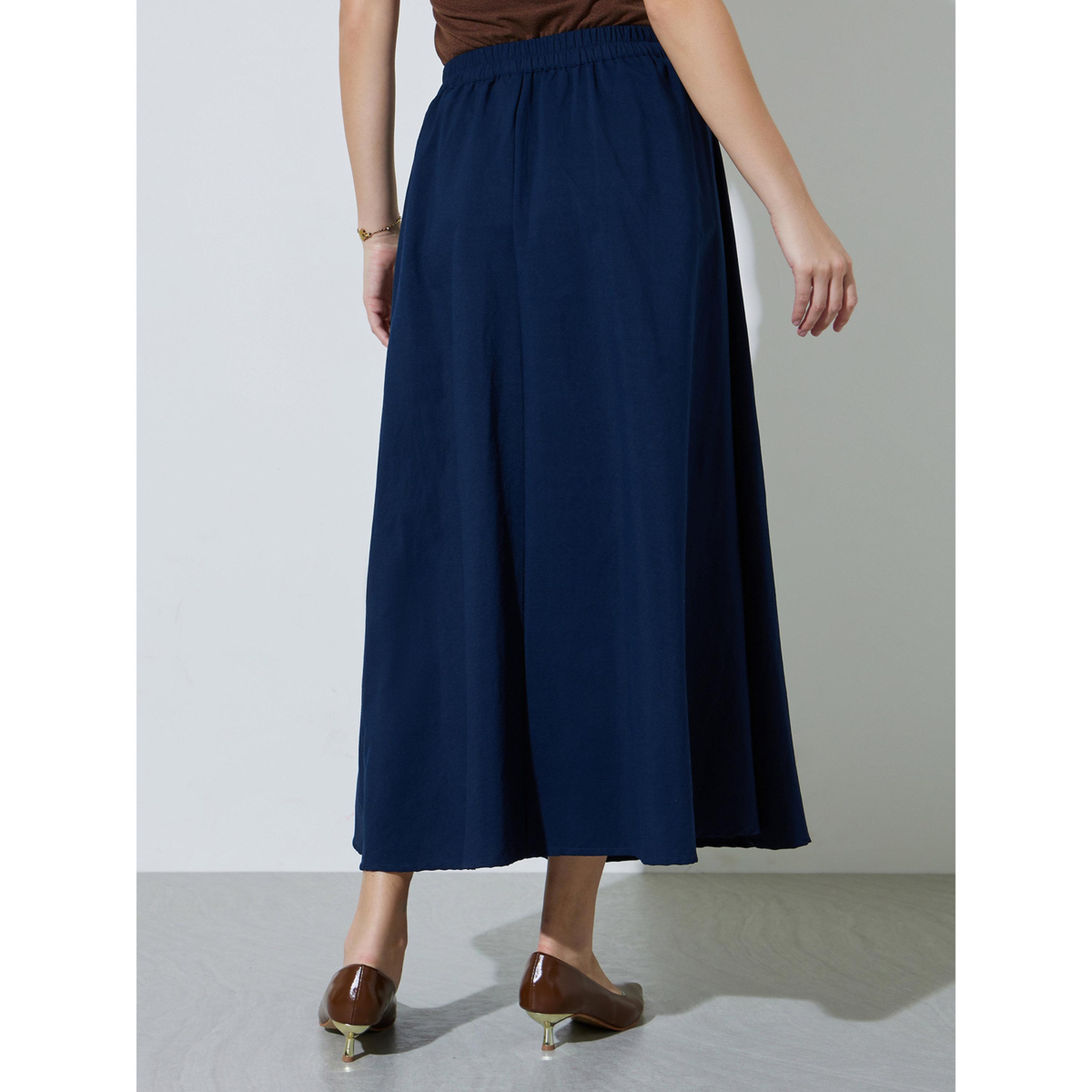 تنورة طويلة بكسرات وحافة واسعة سادة باللون الأزرق الداكن-women-clothing-skirts-image-4