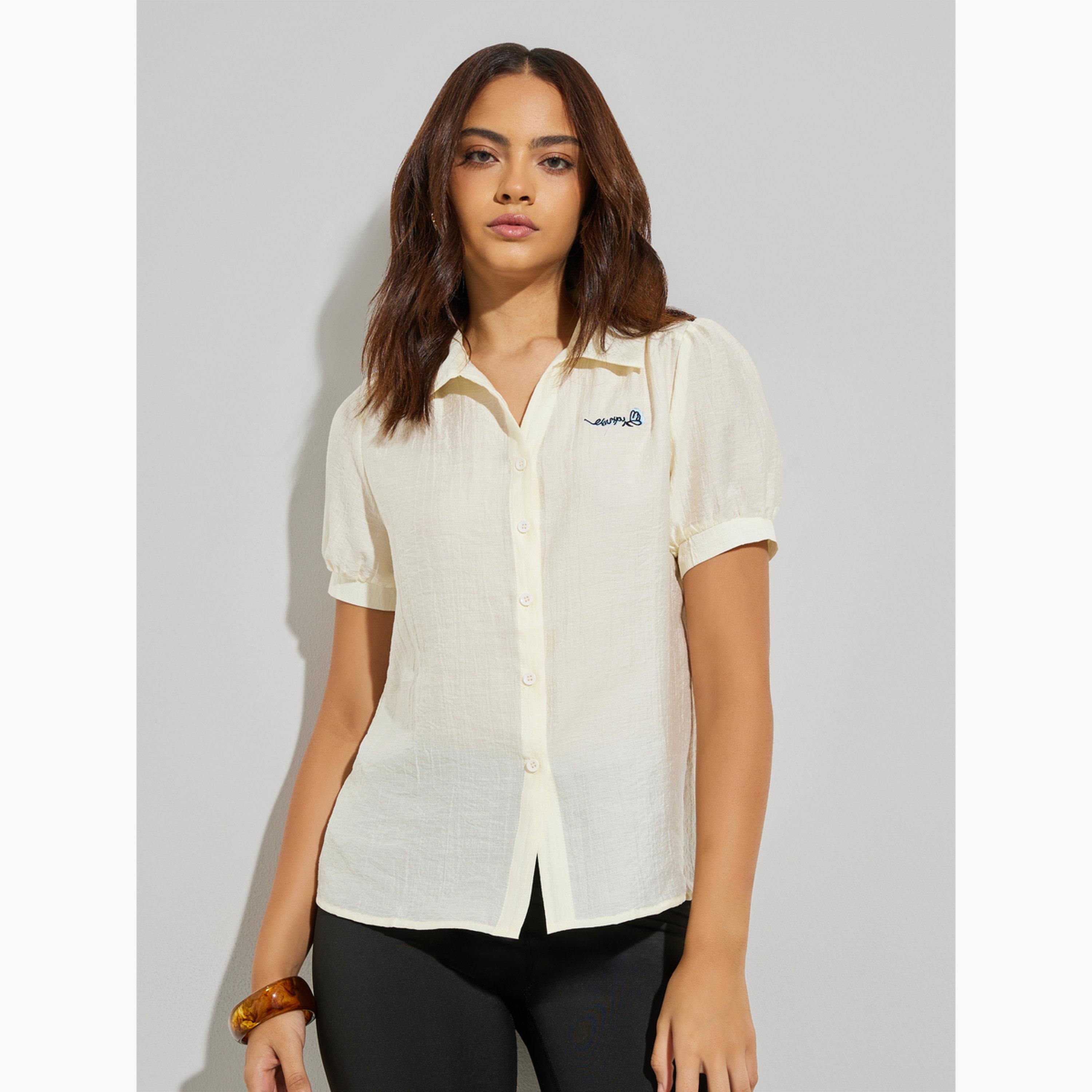 بلوزة بأكمام قصيرة وتفاصيل بارزة الملمس بلون كريمي-women-clothing-shirtsandblouses-shirts-image-1