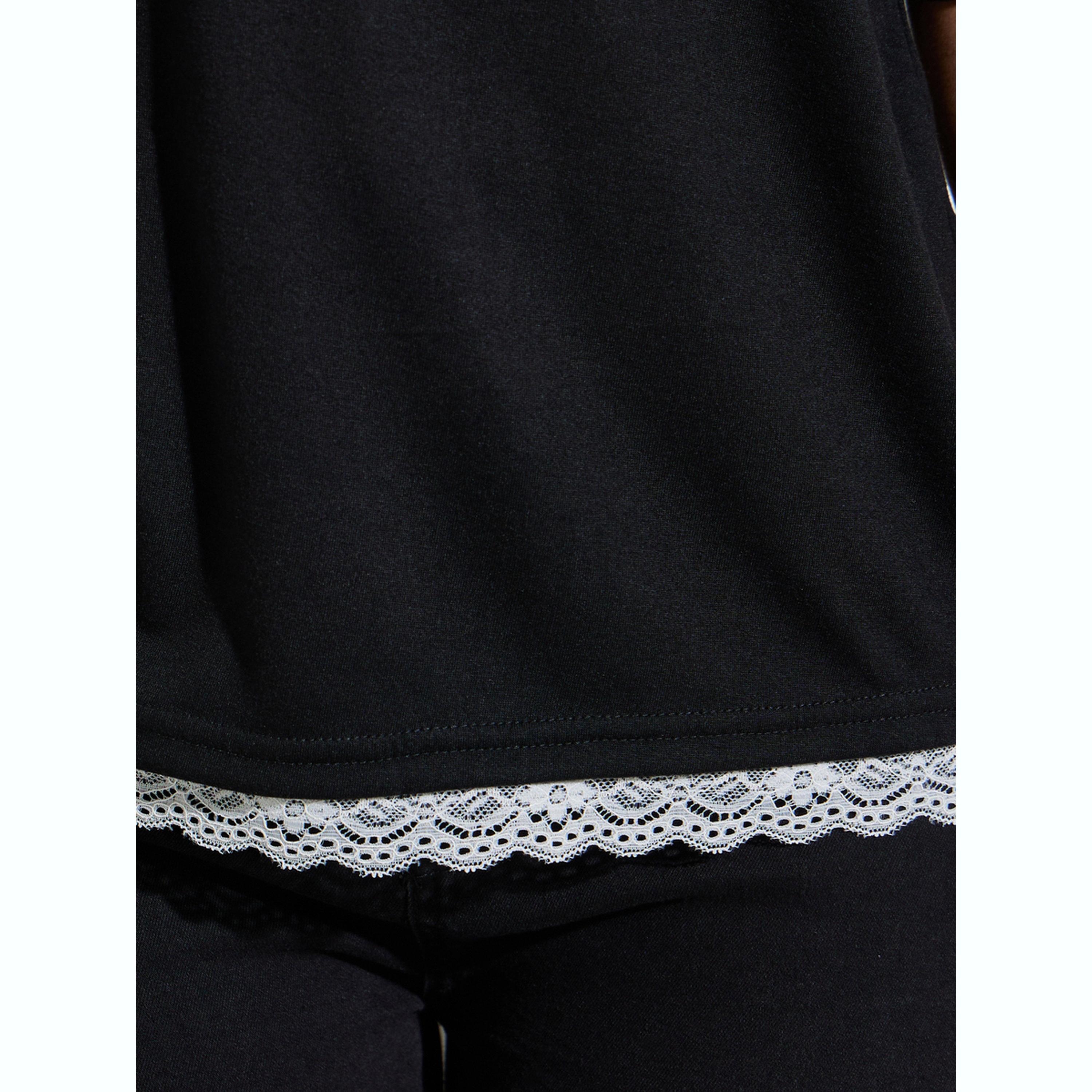 تيشيرت بقصة مريحة مع تفاصيل دانتيل عند الحافة-women-clothing-tshirts-image-5