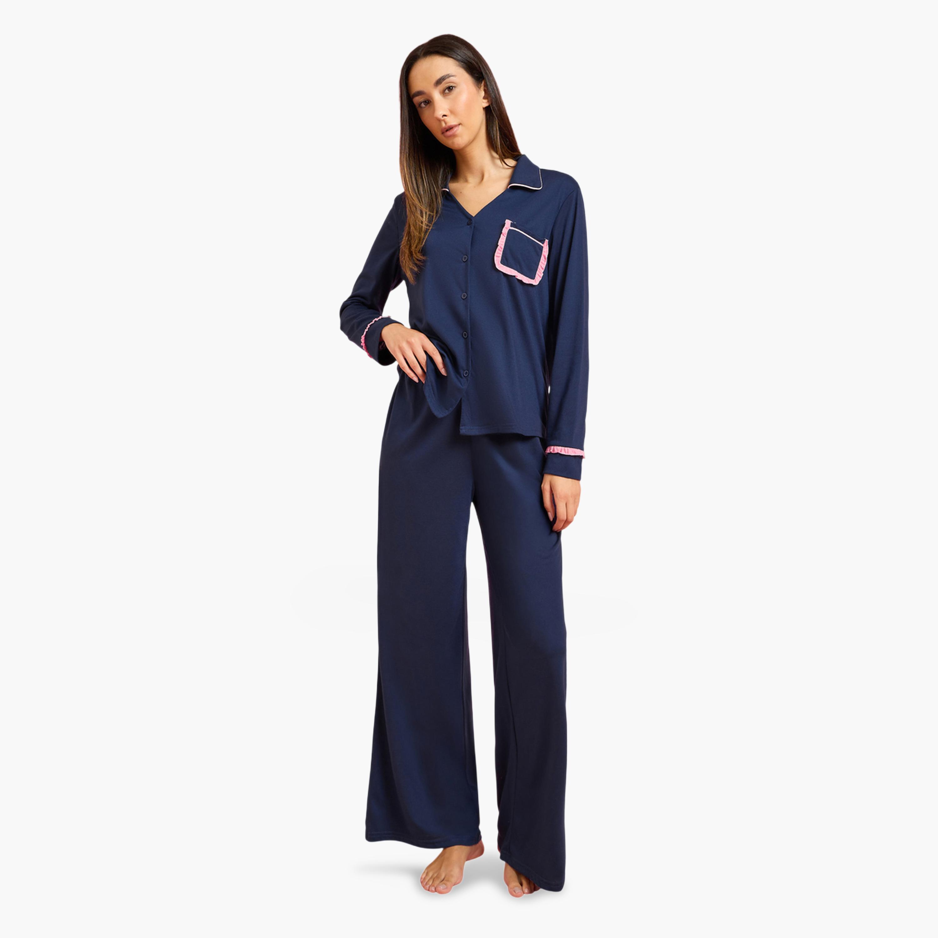 طقم بيجاما من بلوزة بحواف محددة وتفاصيل جيب بكشكشة وبنطال-women-clothing-nightwear-pyjamas-longsets-image-1