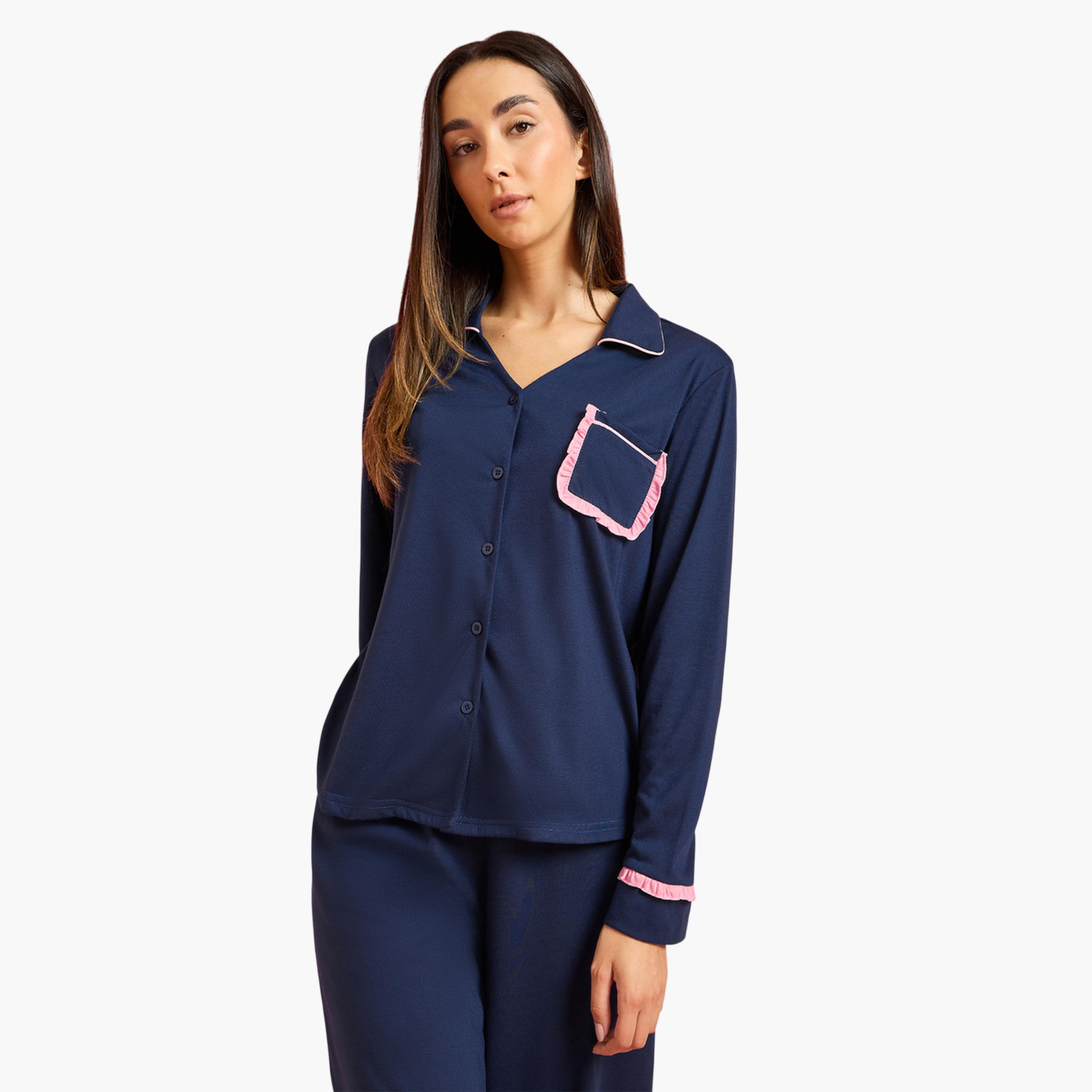 طقم بيجاما من بلوزة بحواف محددة وتفاصيل جيب بكشكشة وبنطال-women-clothing-nightwear-pyjamas-longsets-image-2